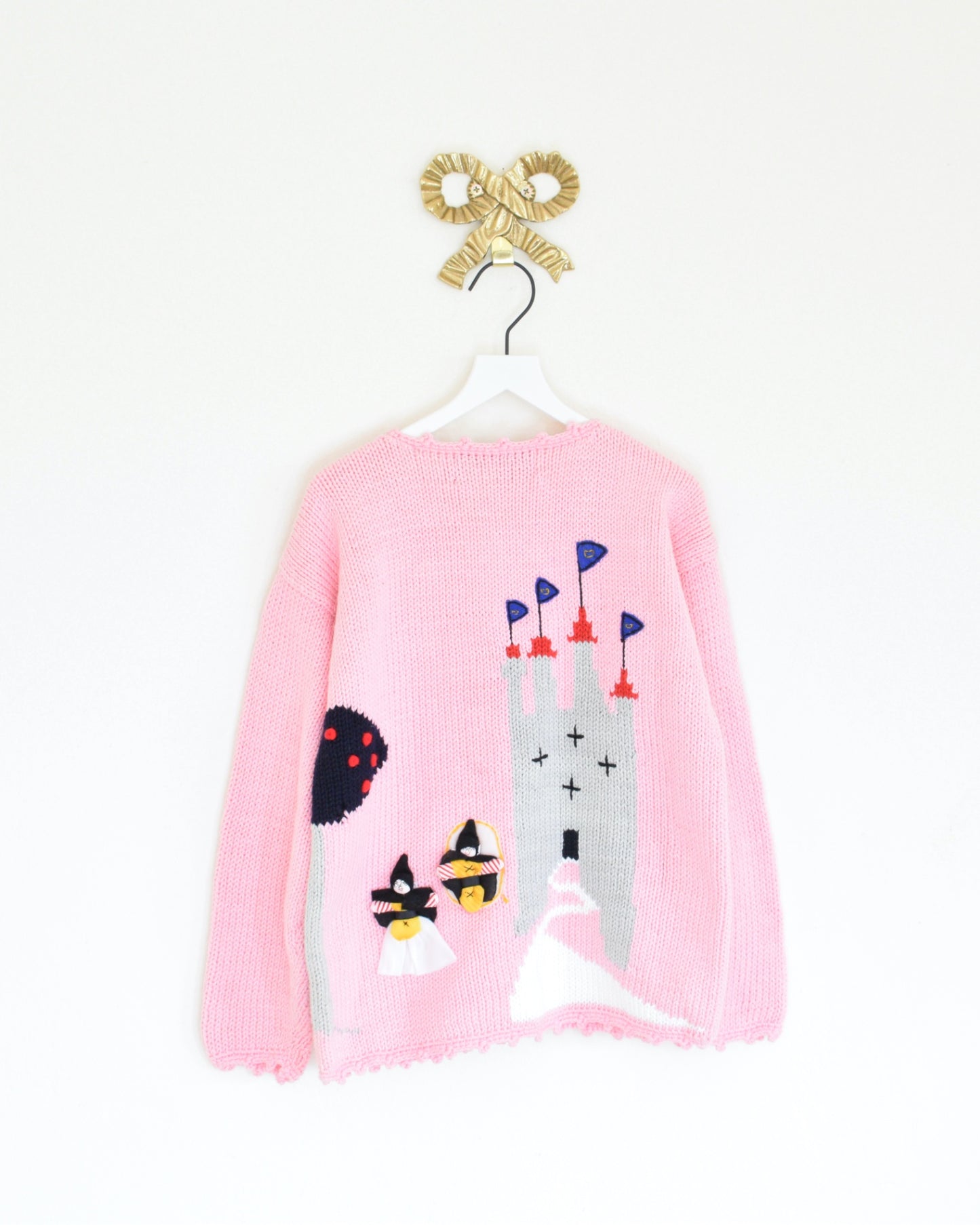 Auntie M's Snow White Sweater / Youth Medium