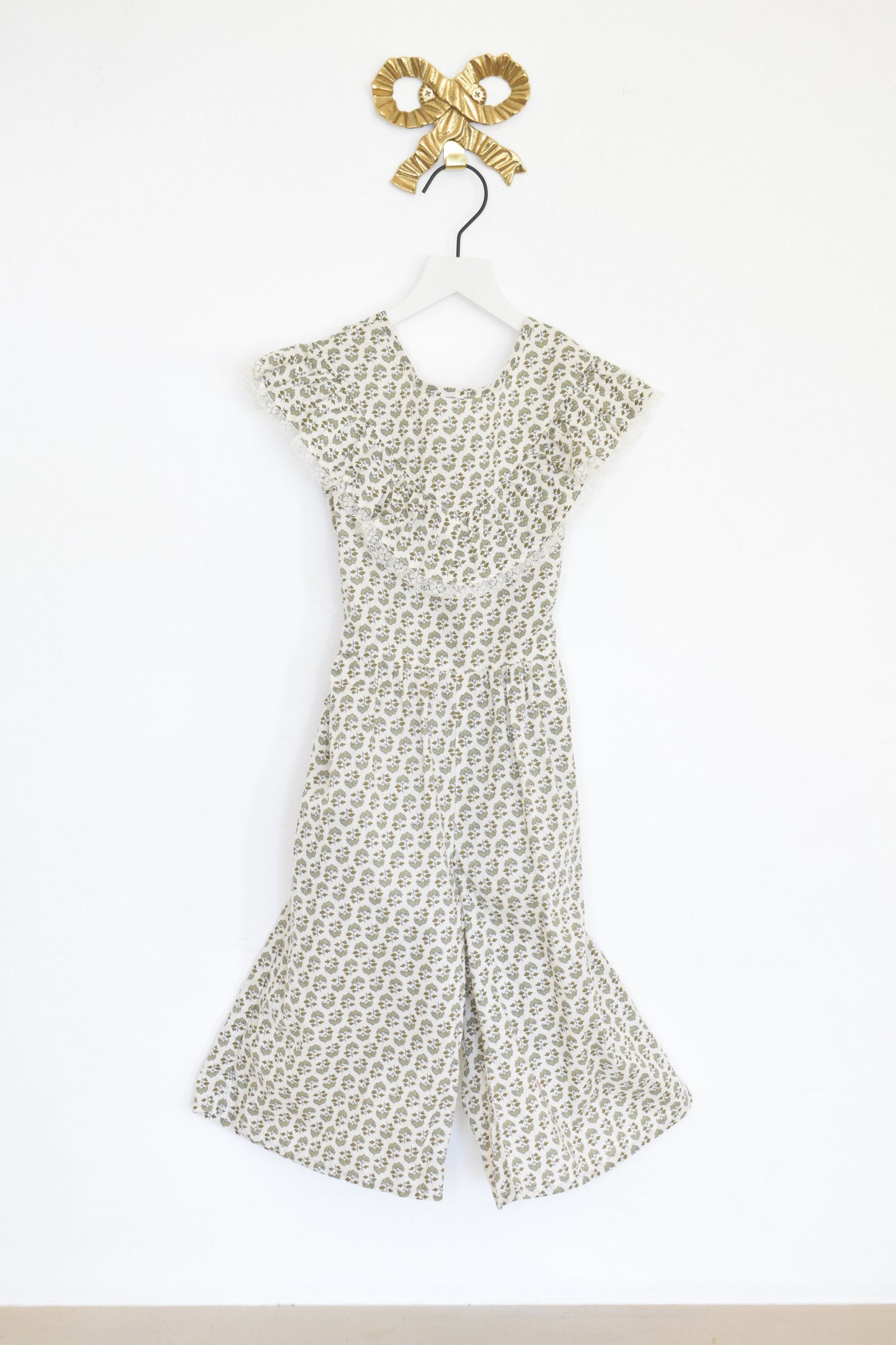 Louisiella Green Floral Playsuit / 3T