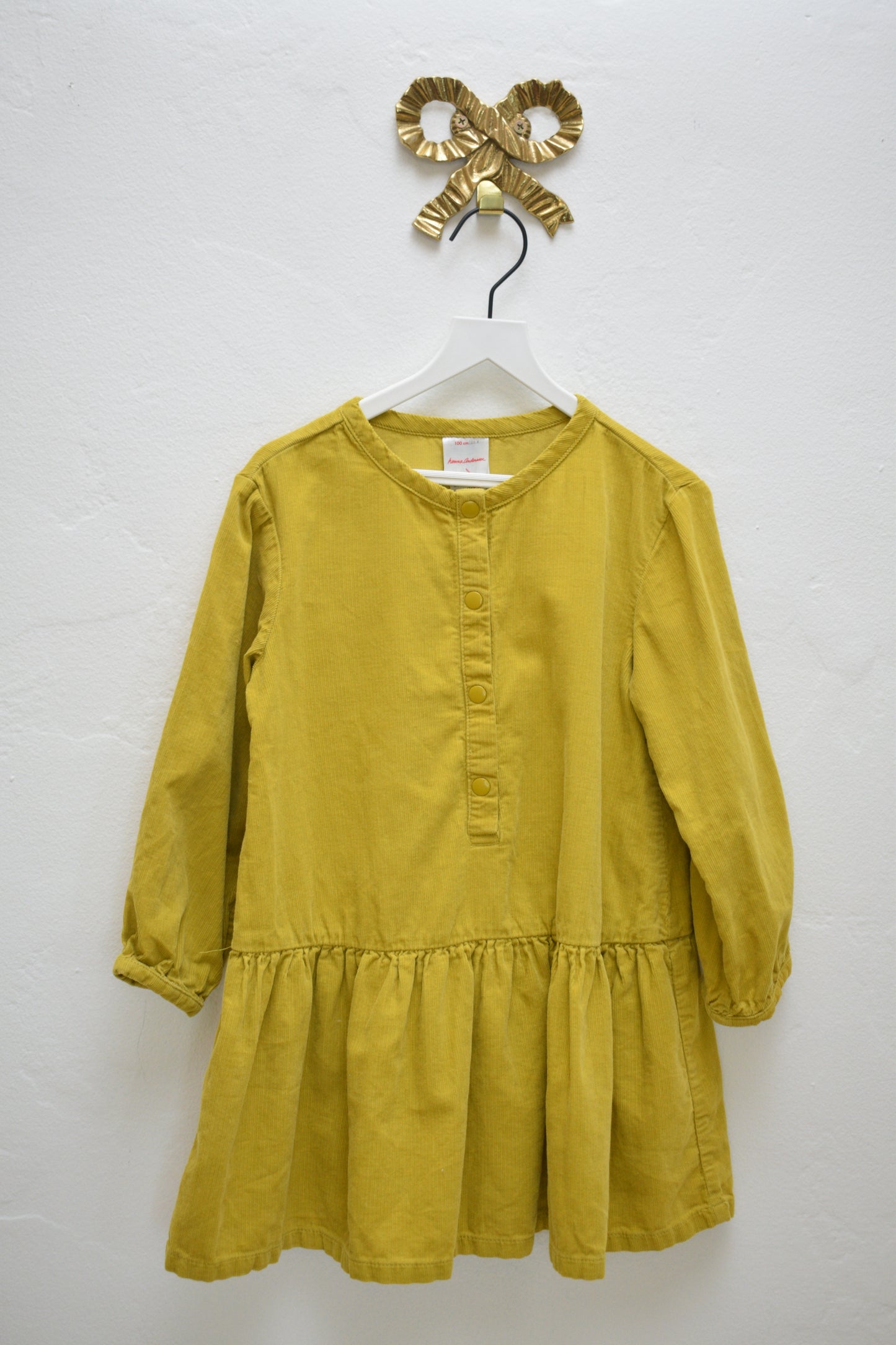 Hanna Andersson Corduroy Ruffle Dress / 4 (100 cm)