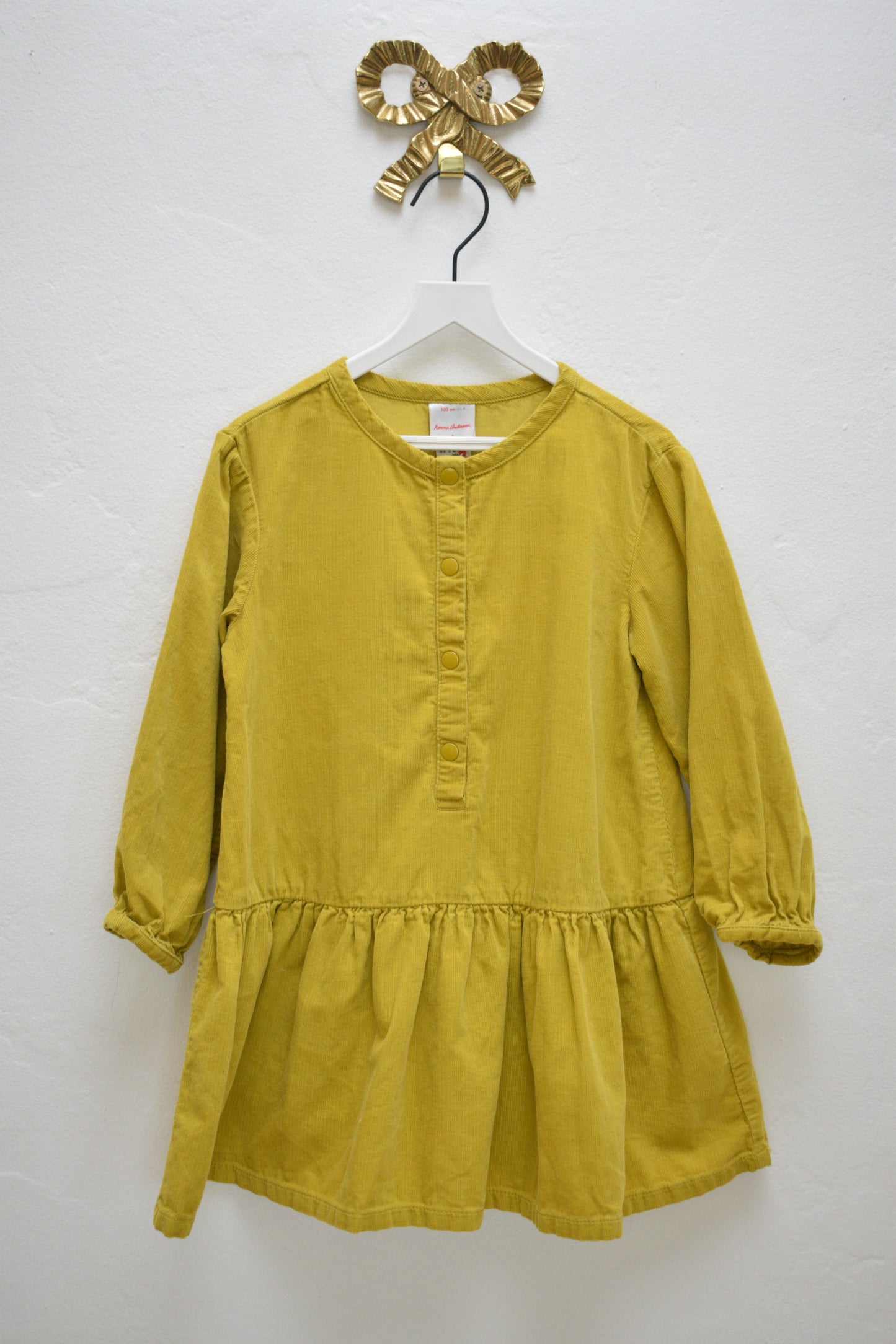 Hanna Andersson Corduroy Ruffle Dress / 4 (100 cm)