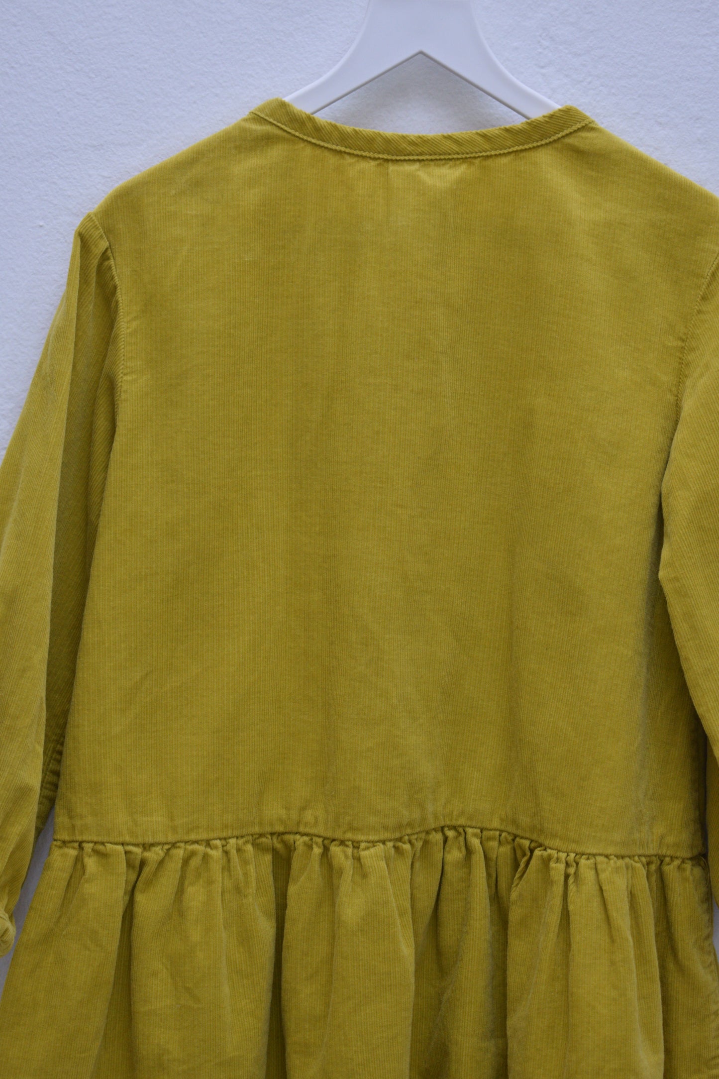 Hanna Andersson Corduroy Ruffle Dress / 4 (100 cm)