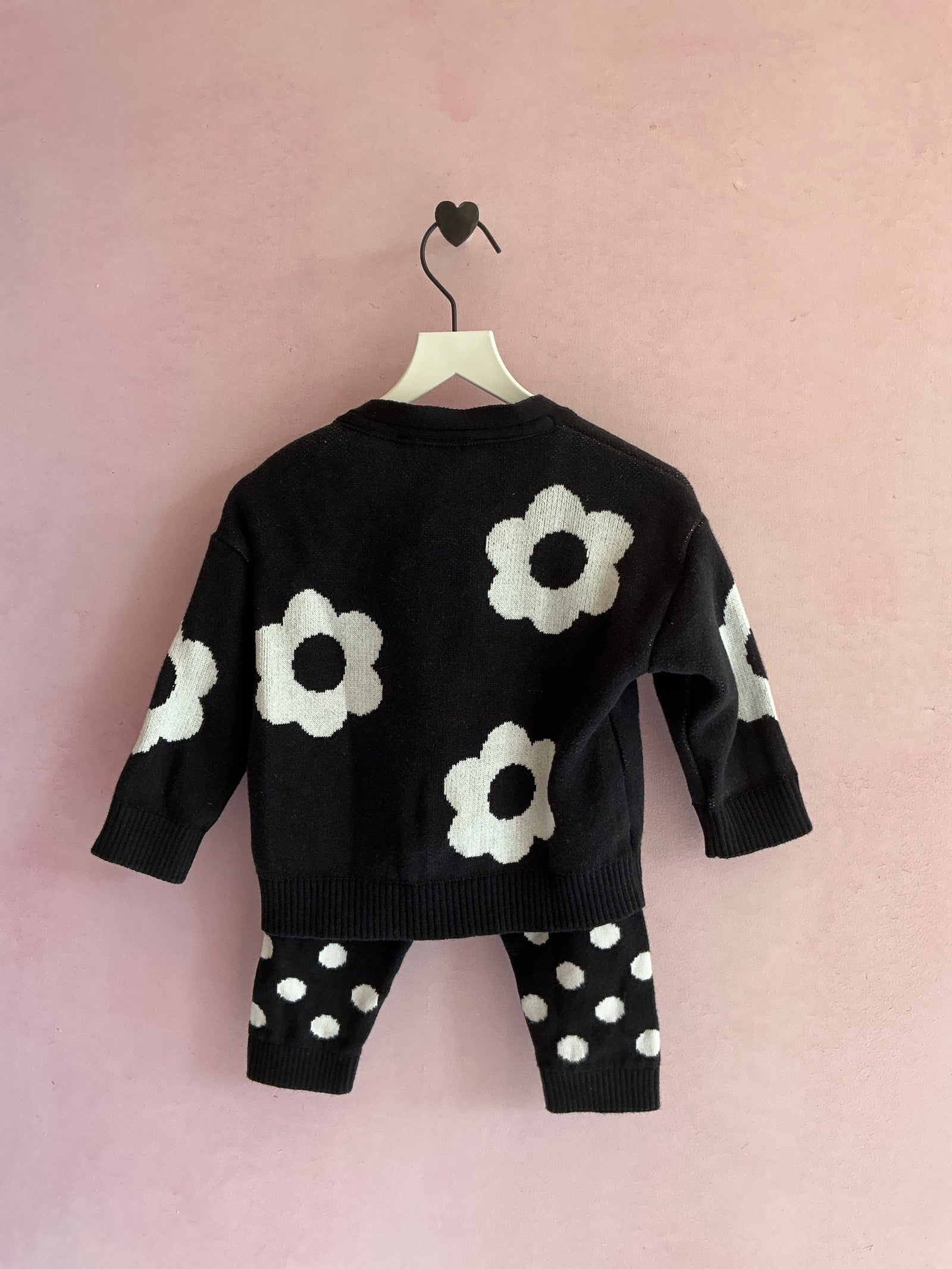 même 100% organic cotton Black Daisy + Dot Set / 6-12 months