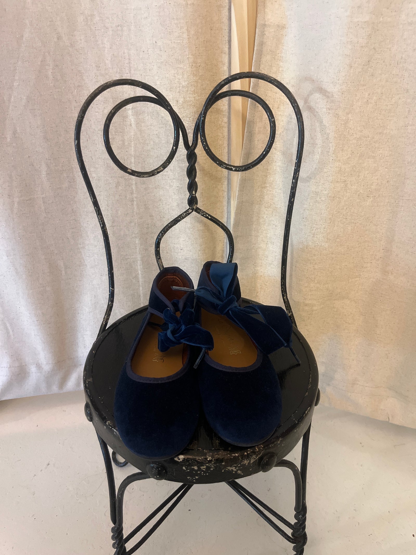 La Coqueta Navy Velvet Mary Jane Tie Up Ballet Flats / 31