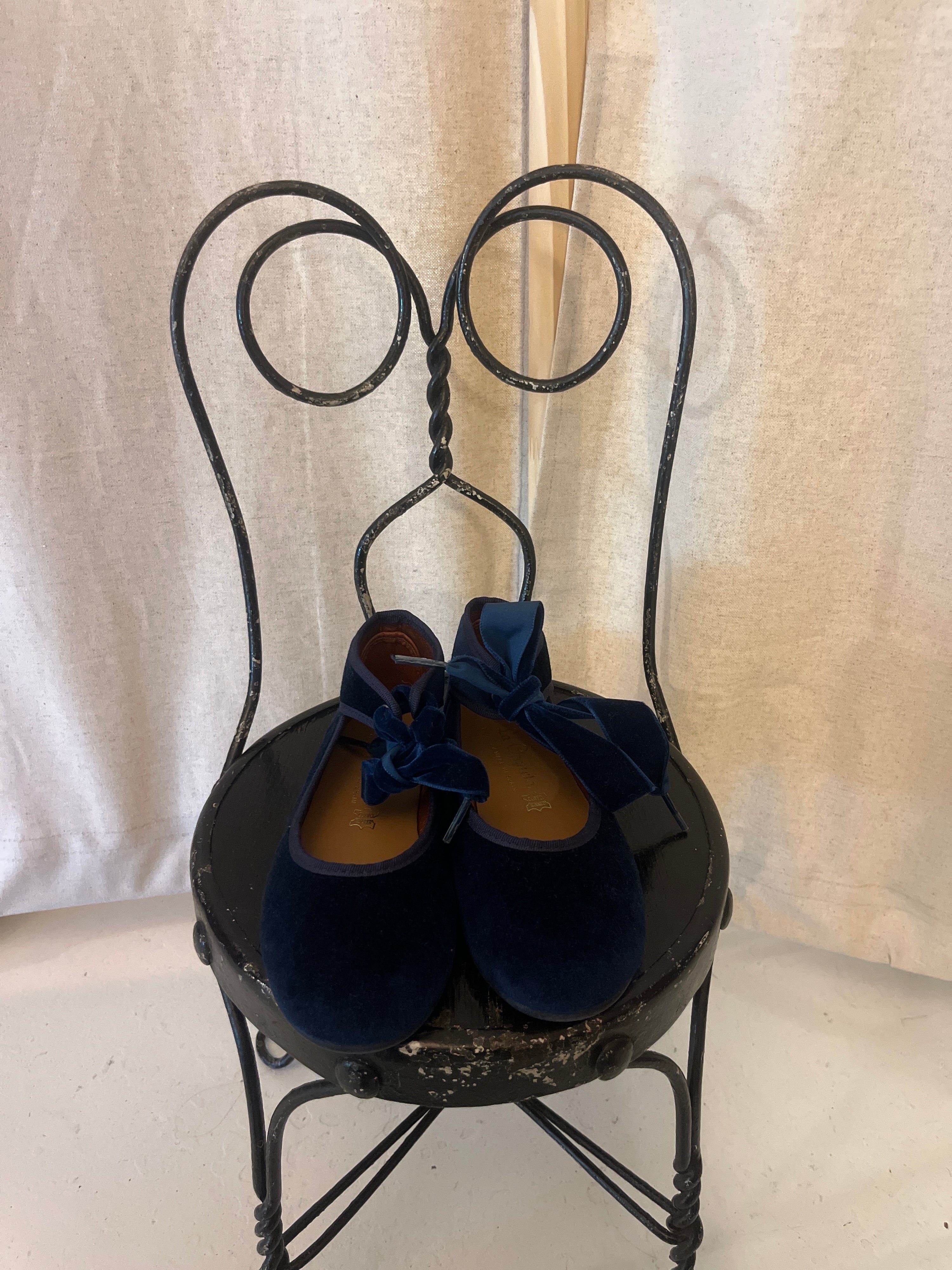 La Coqueta Navy Velvet Mary Jane Tie Up Ballet Flats / 31