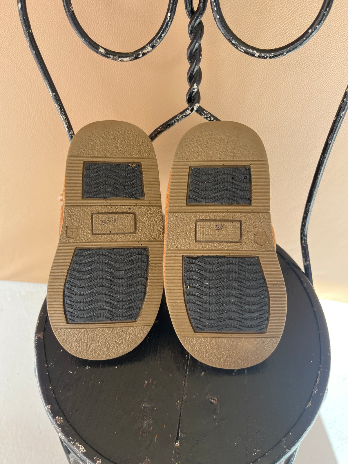 pegia boots / 25