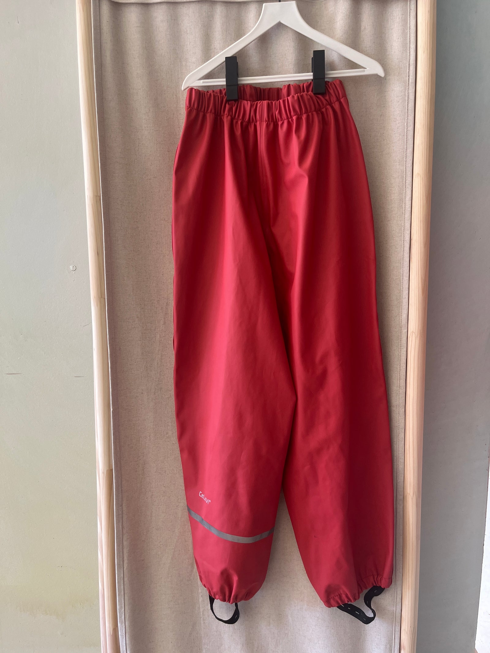 CeLaVie Red Rain Pants / 8