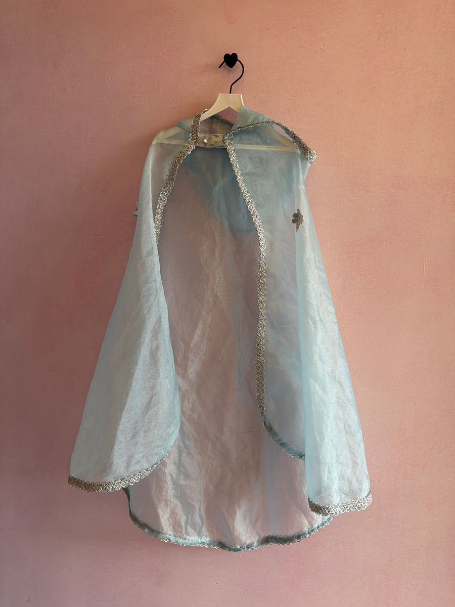 great pretenders Blue Silver Star Cape / 3-4 Years