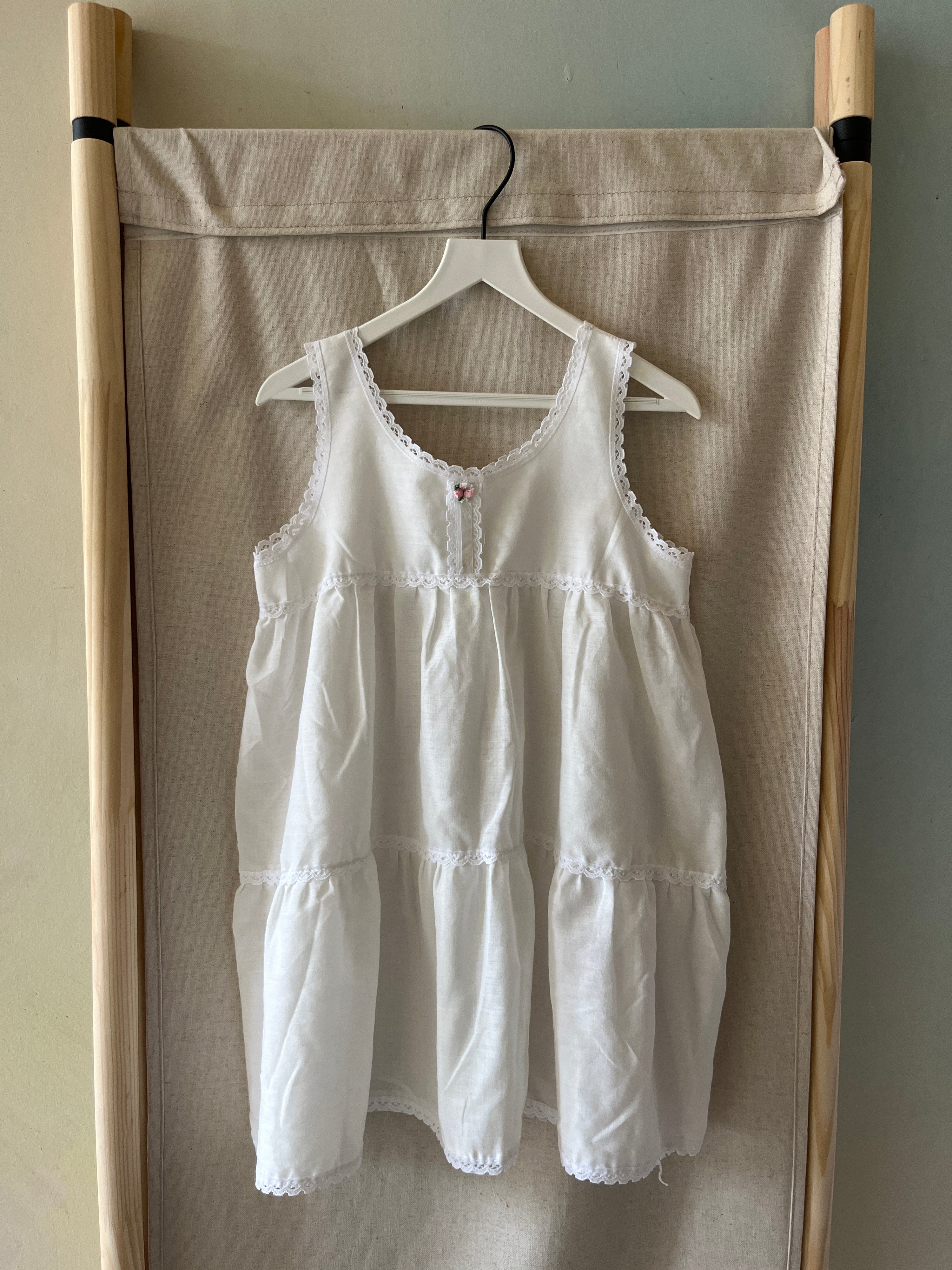 vintage White Nightgown / 4