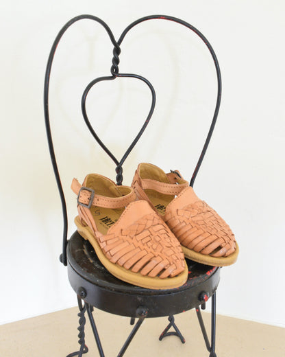 Ricardo Medina Baby Woven Leather Sandals / Size 5