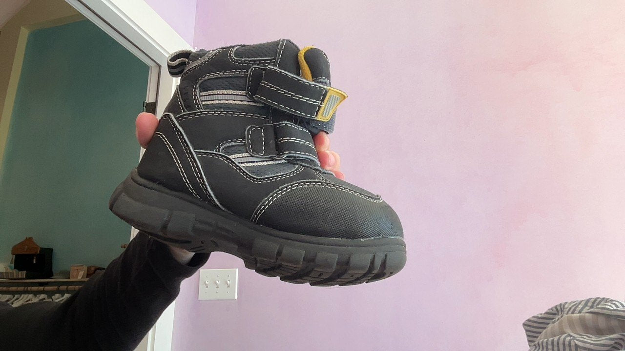 The Children's Place Black Snow Boots / Toddler 10