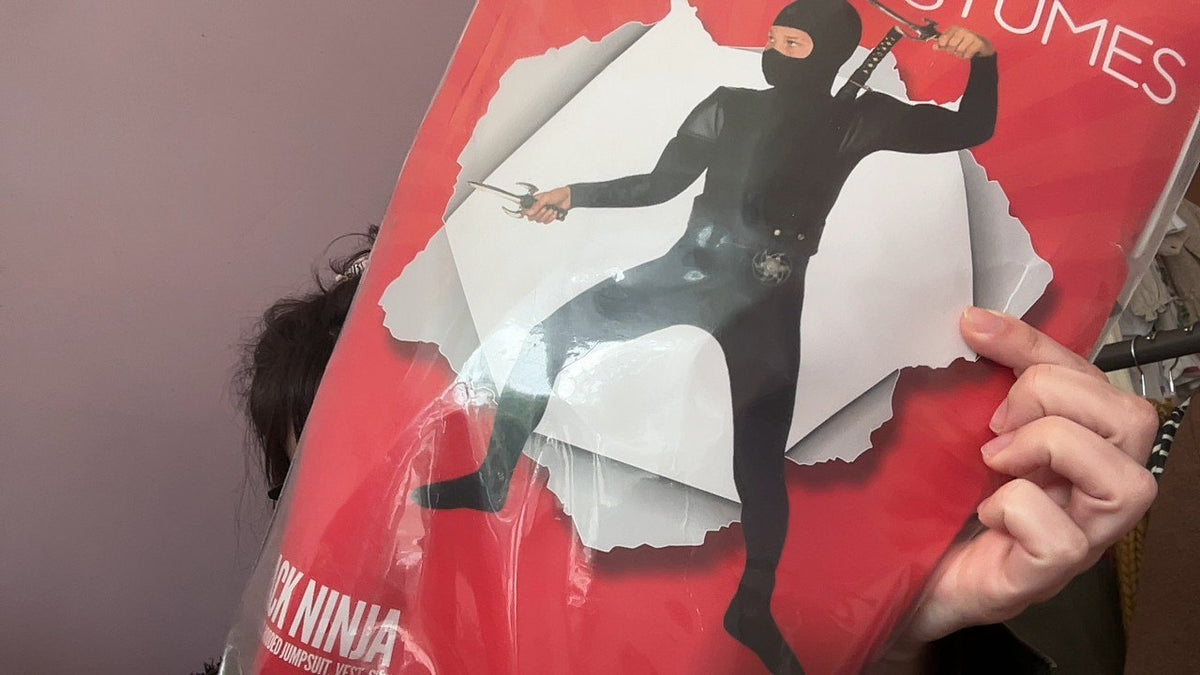 Unknown Black Ninja Costume / Youth small