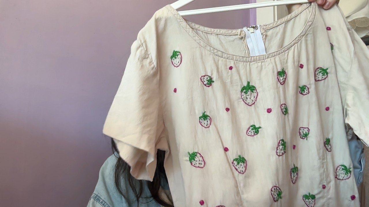 vintage Strawberries & Cream Dress / 10-12