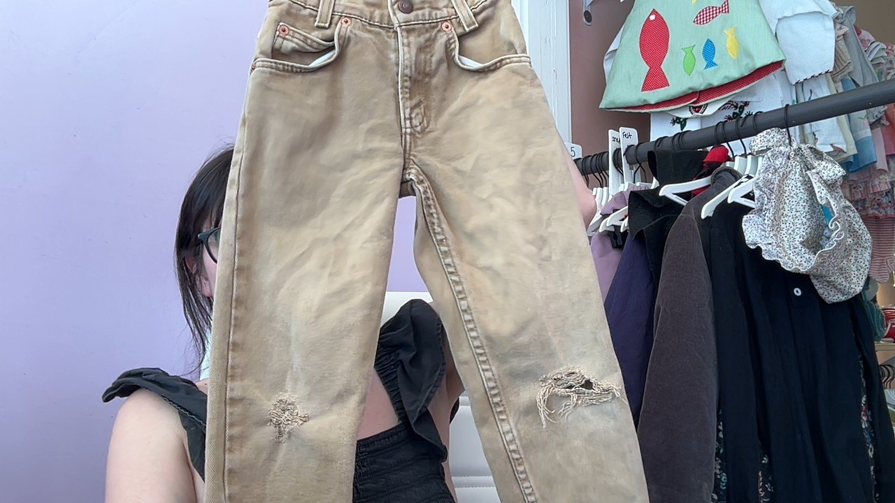 Levi's Tan Jeans / Slim 6 (THRASHED)