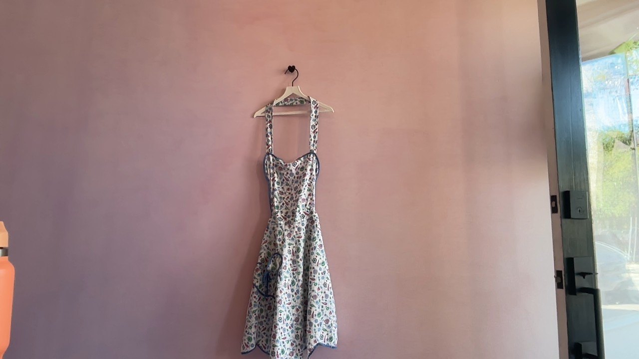 vintage handmade floral heart pocket smock Apron / Women's
