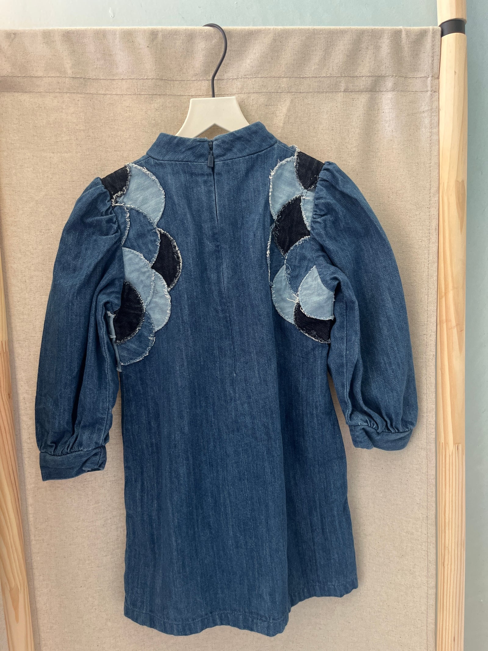 Chloe Chambray Patch Blue Dress / 3