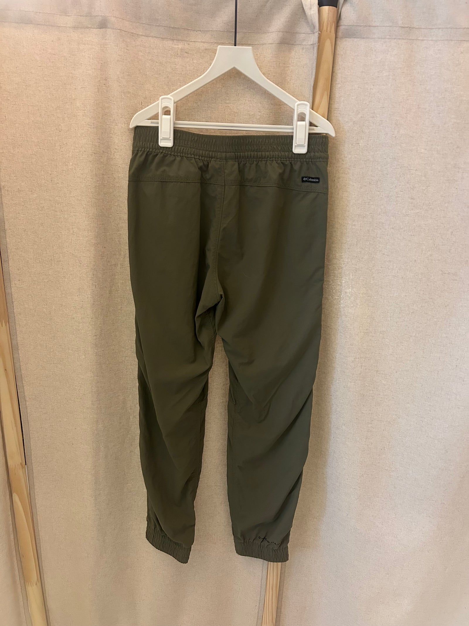 Columbia Olive Trek Pants / 8