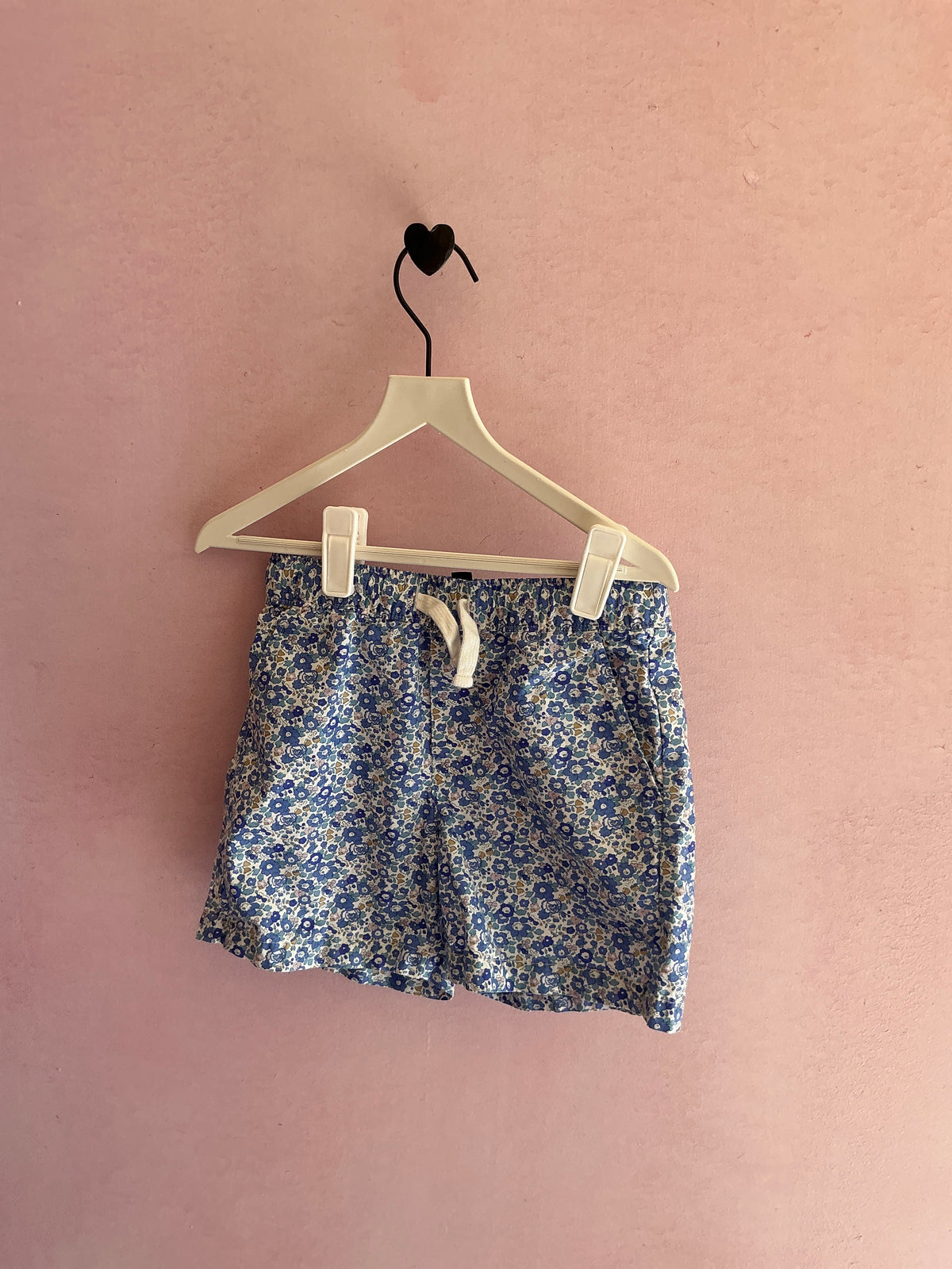 Janie and Jack Blue and White Floral Shorts / 5