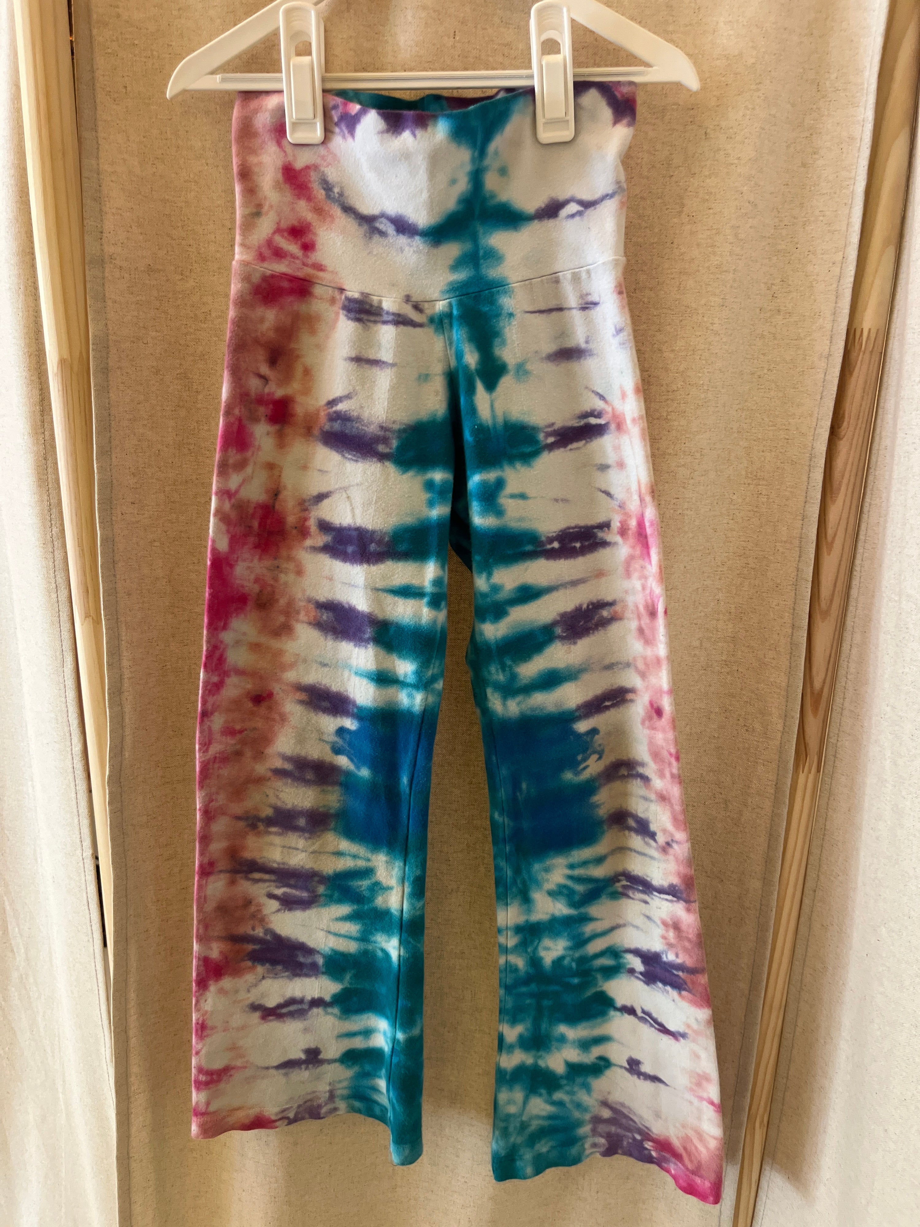dharma trading co Tie-Dye Flare Leggings / 6