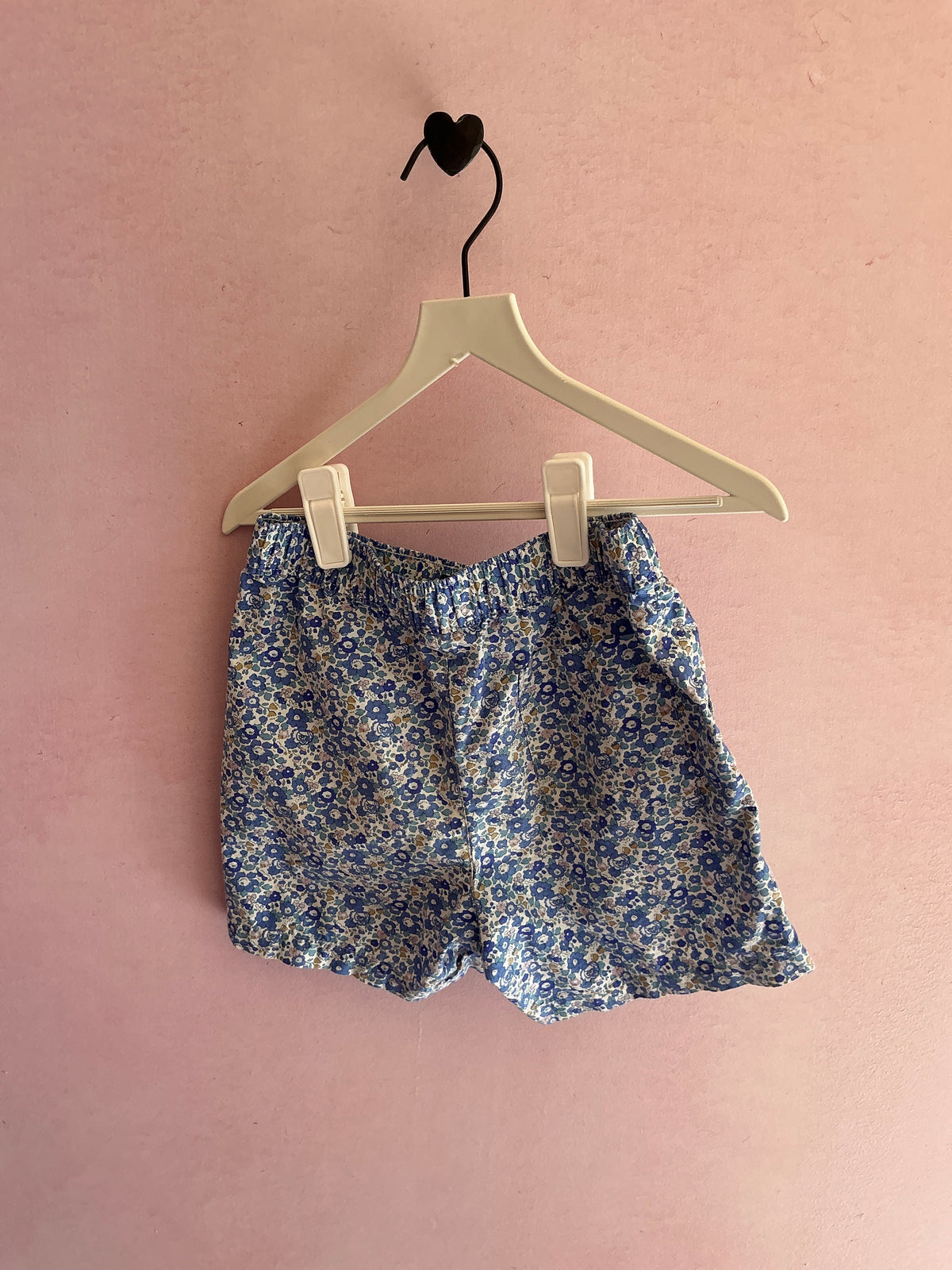 Janie and Jack Blue and White Floral Shorts / 5