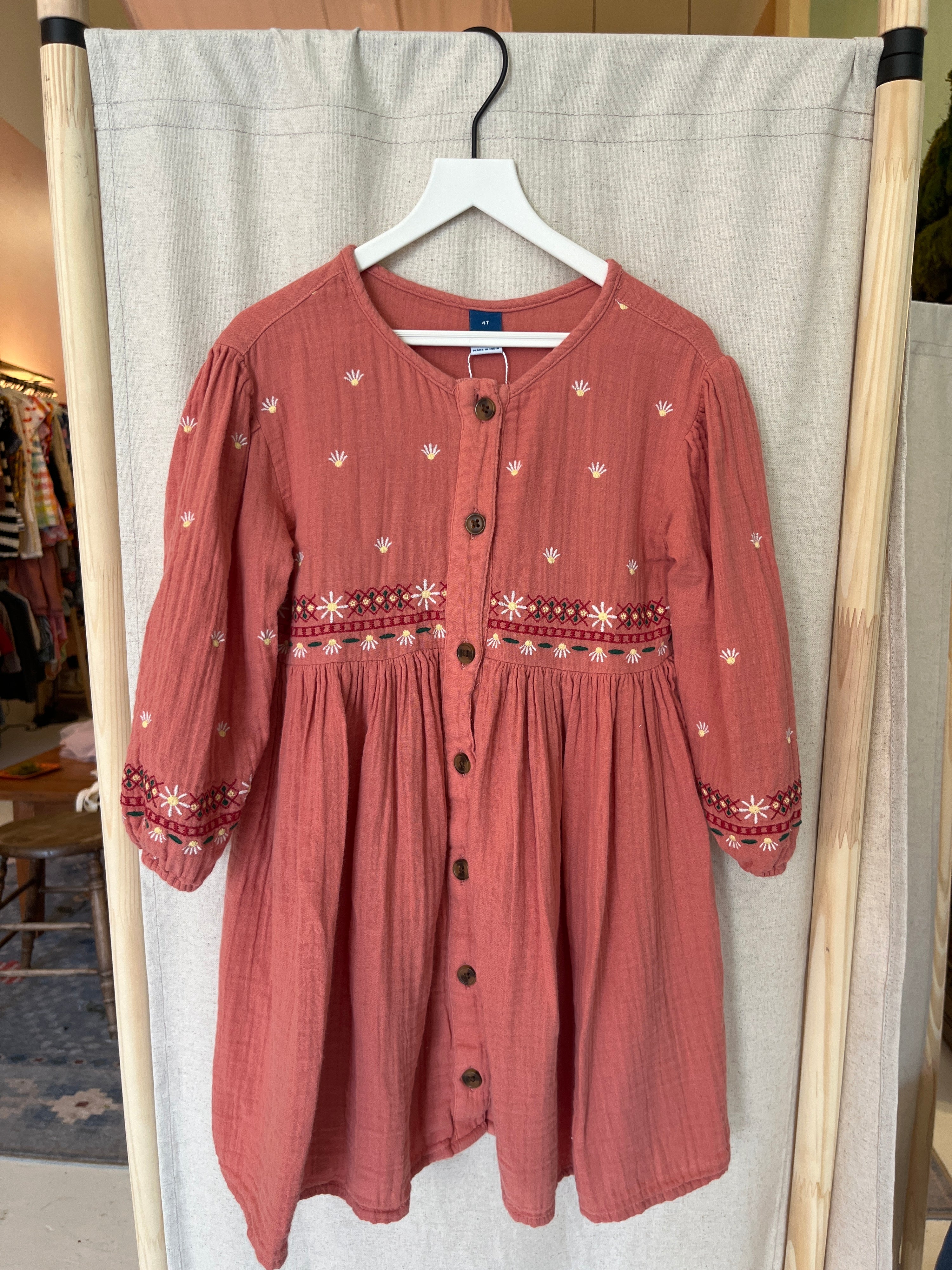 Old Navy Peachy Floral Embroidered Dress / 4T