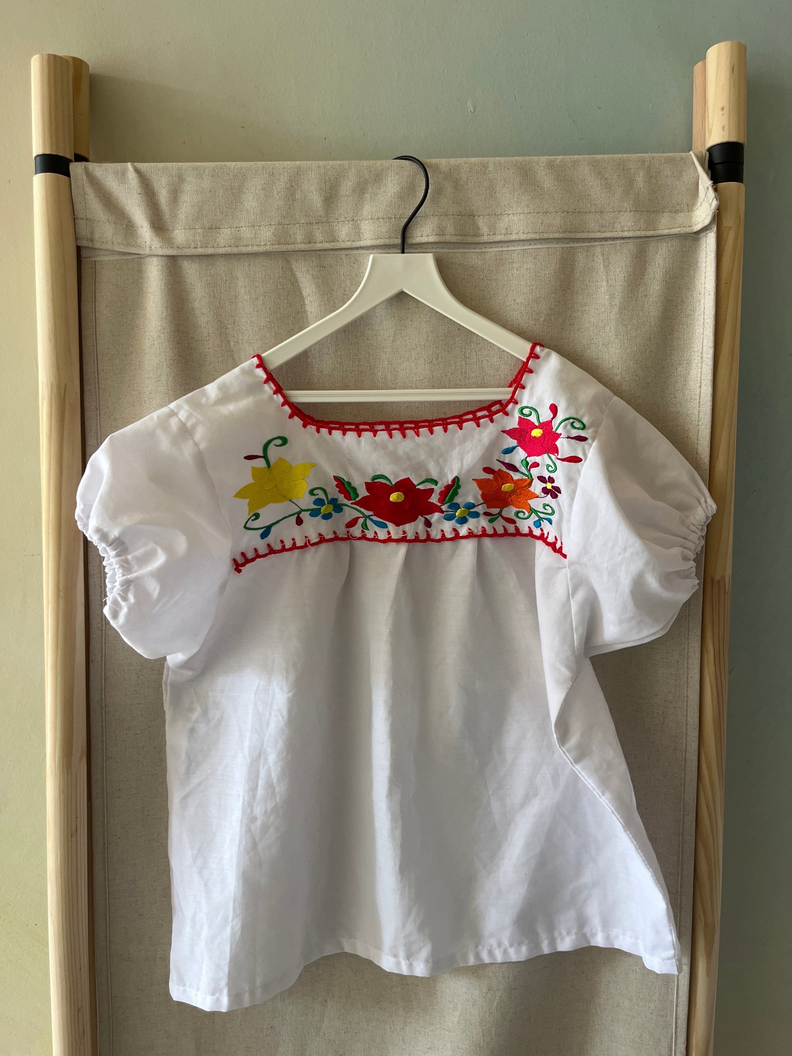 vintage White Blouse Bright Embroidery Blouse / 6