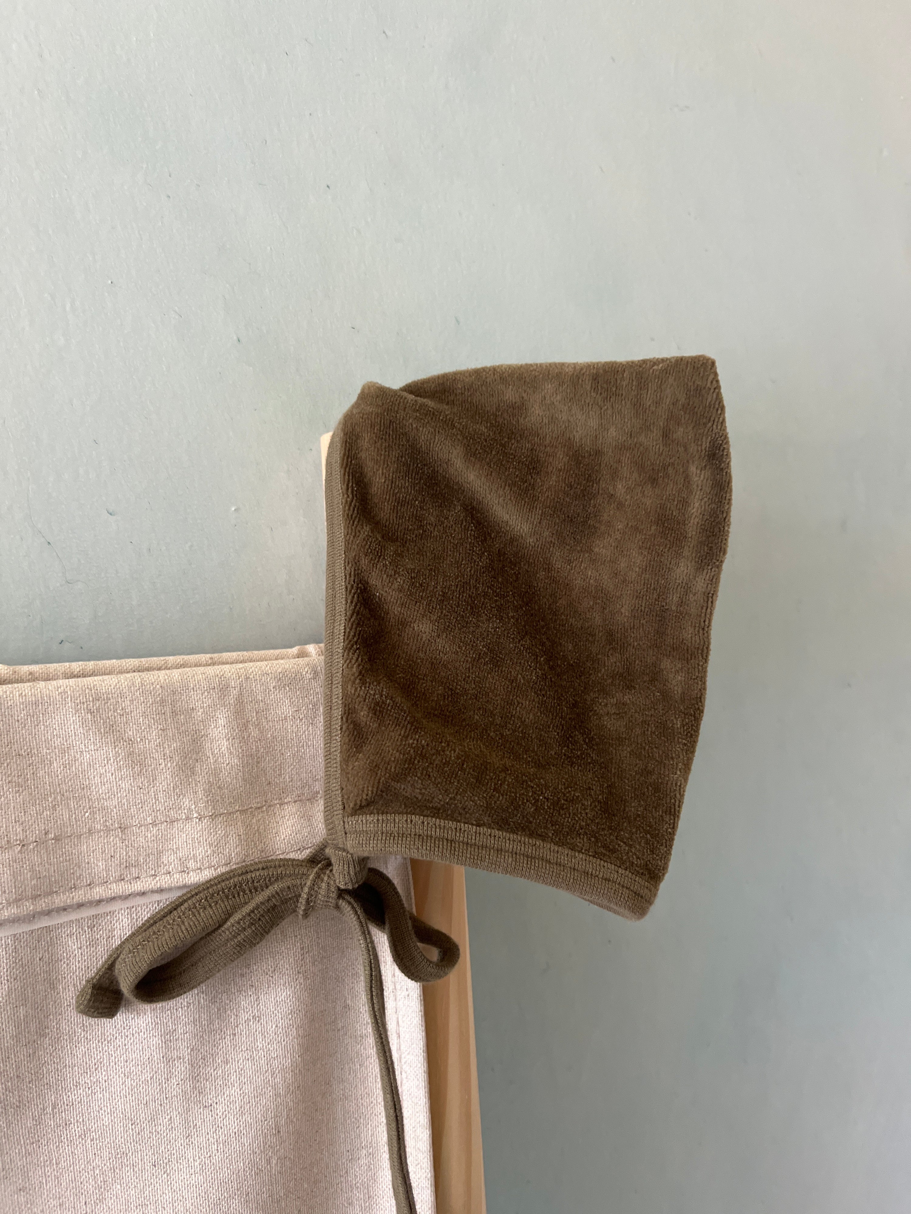 Kate Quinn Organics Olive Bonnet Bloomer Set / 0-3 months