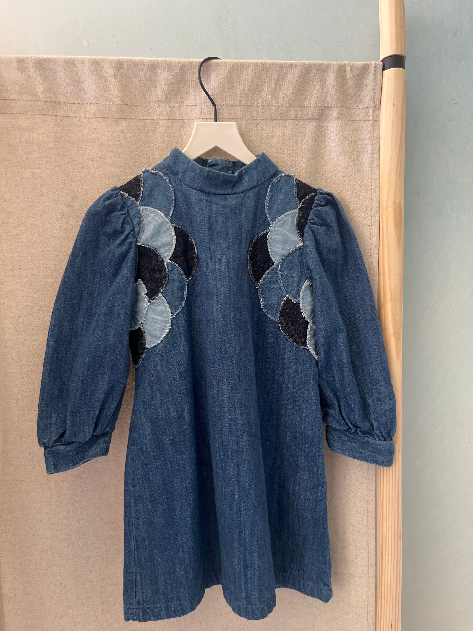 Chloe Chambray Patch Blue Dress / 3