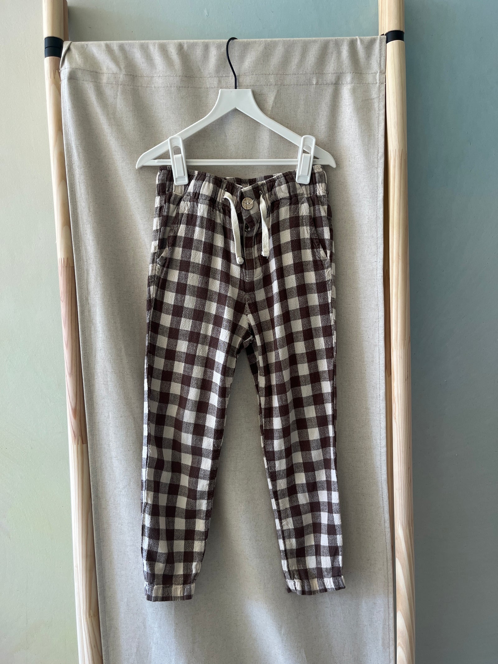 Rylee + Cru Brown and white checkered Pants / 6-7 Years
