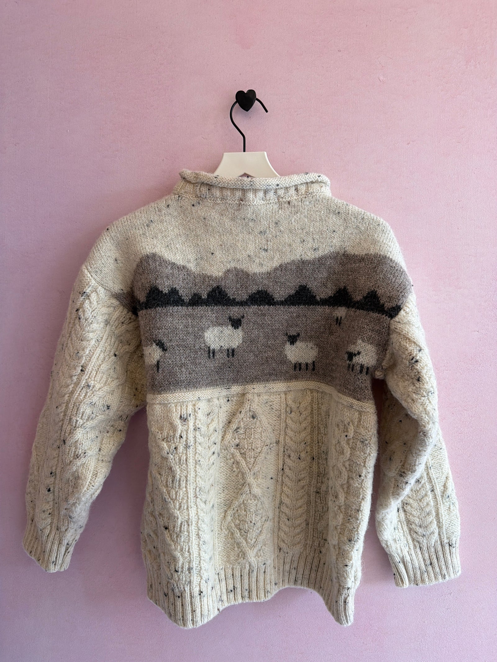 Unisex Sheep Scene Crew Neck Jumper Sweater / Women's Small