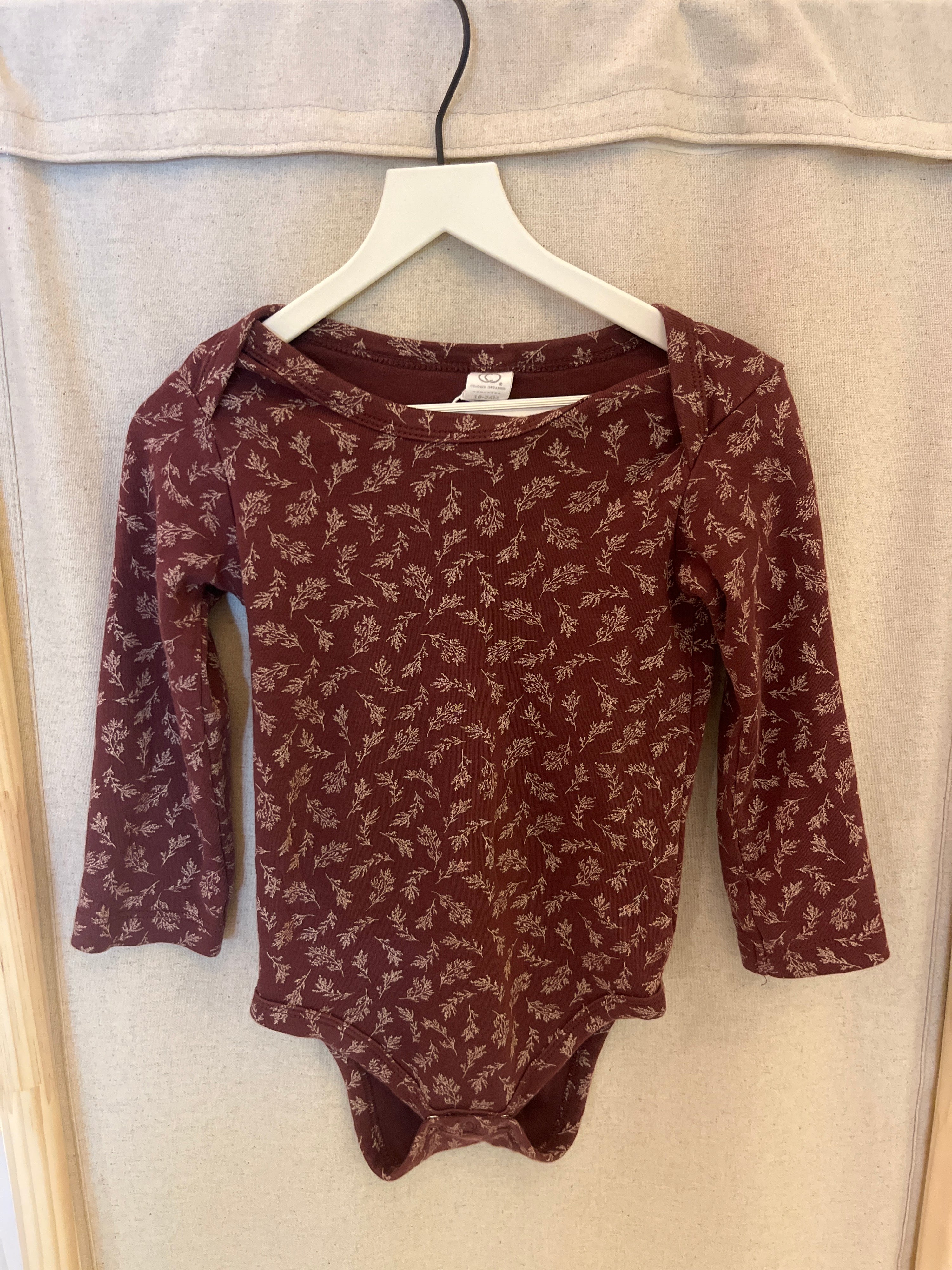 colored organics Burgundy floral Bodysuit / 18-24 months