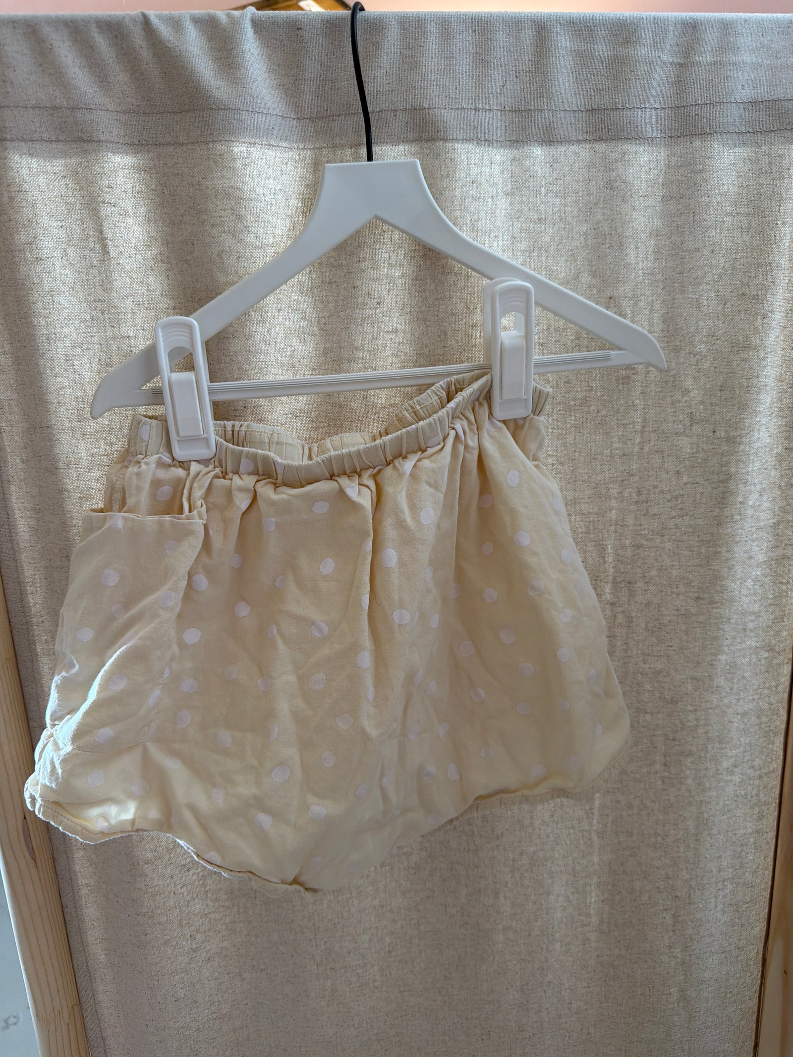 Misha & Puff Creamy Yellow with White Dots shorts / 6