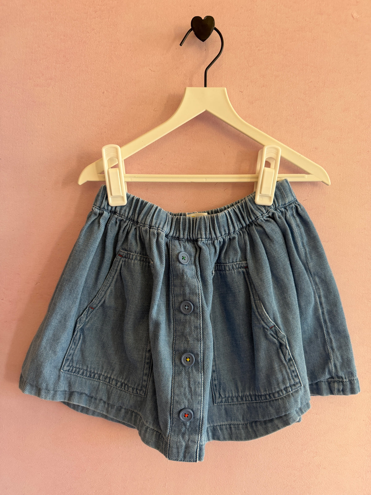 Mini Boden Chambray with Rainbow Buttons Skirt / 4-5