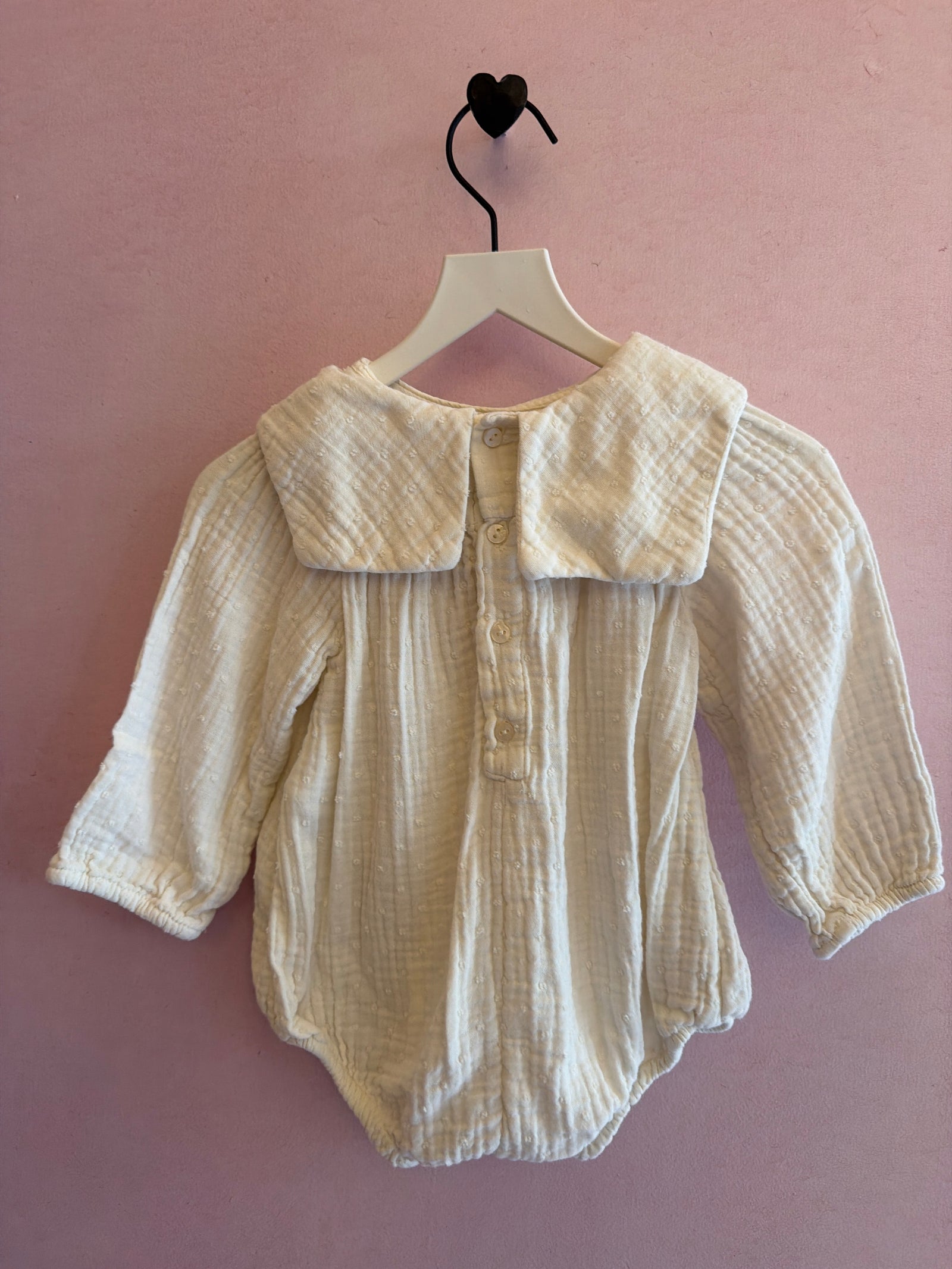 zara swiss dot romper / 6-9 months