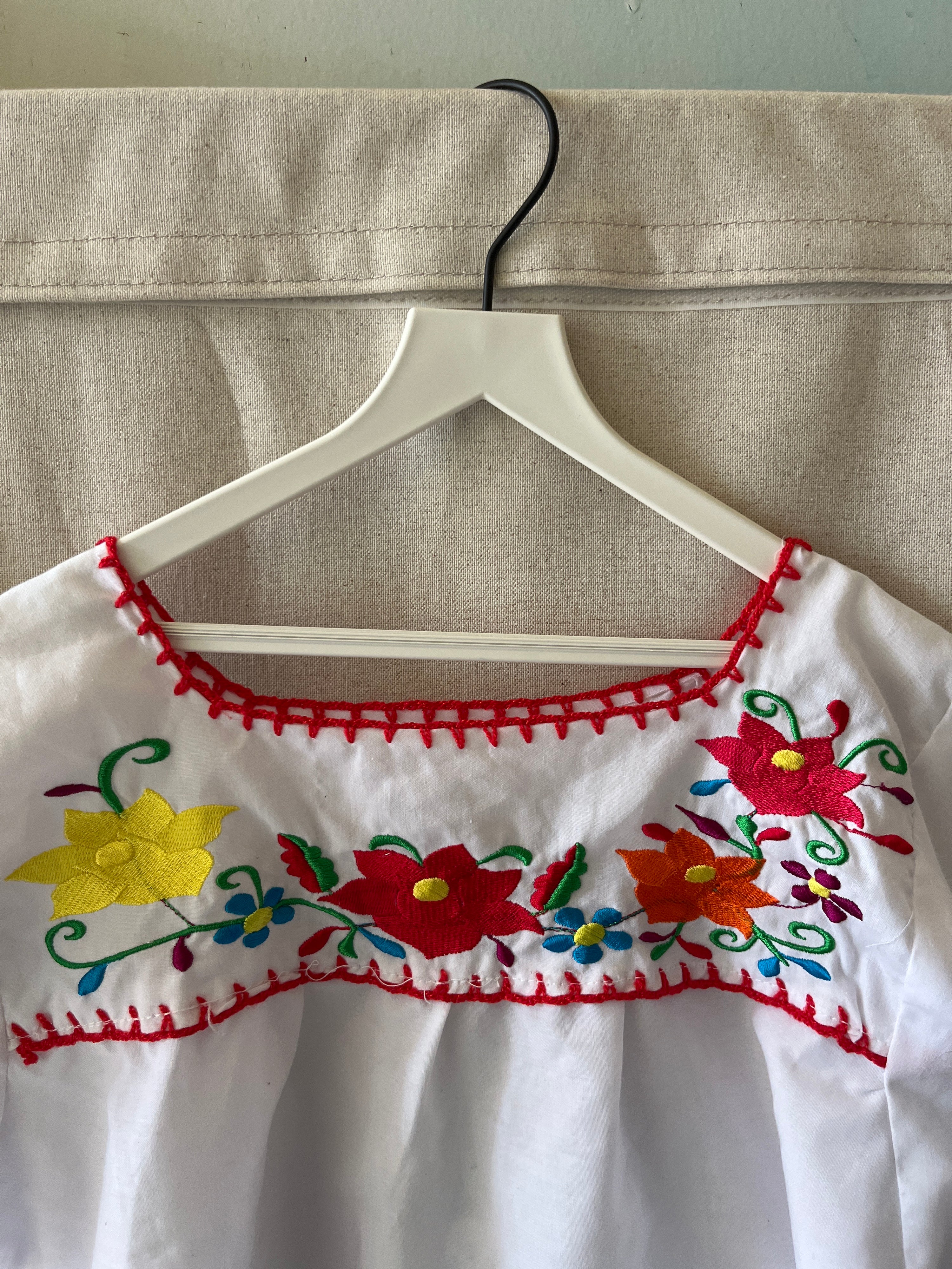 vintage White Blouse Bright Embroidery Blouse / 6