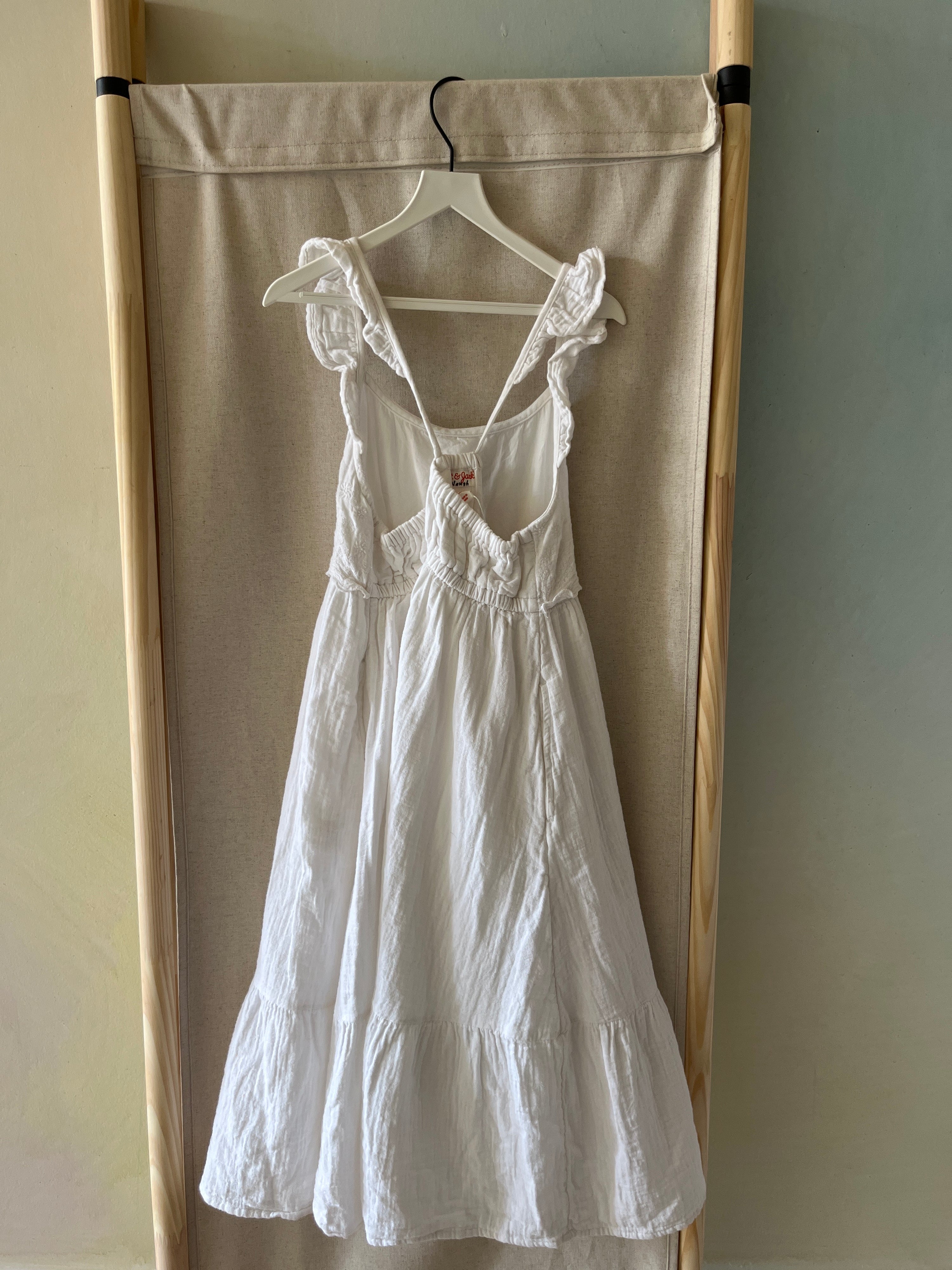 cat & jack White Embroidery Dress / 8