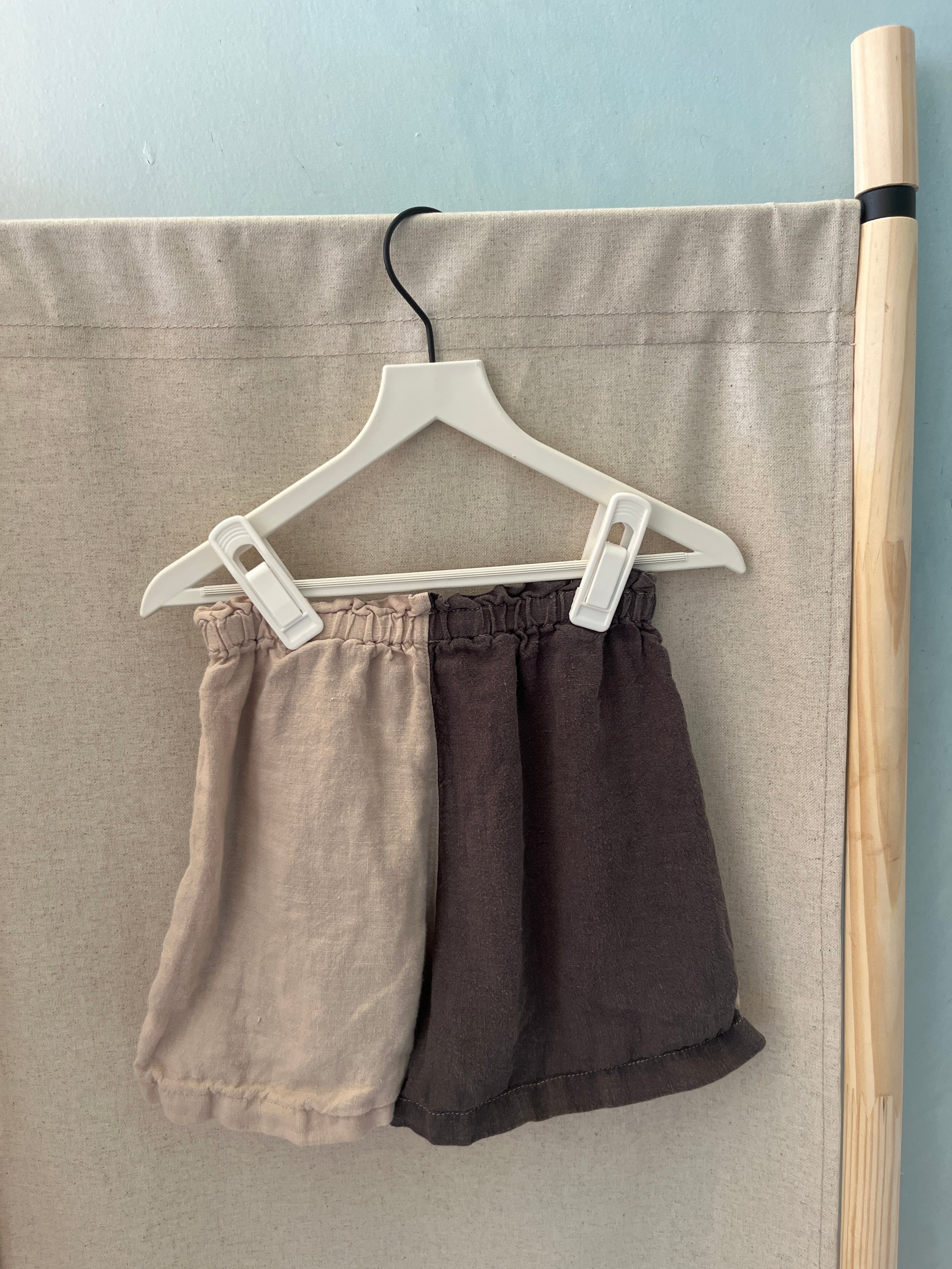 Dark Gray Two Tone Shorts / 3-4