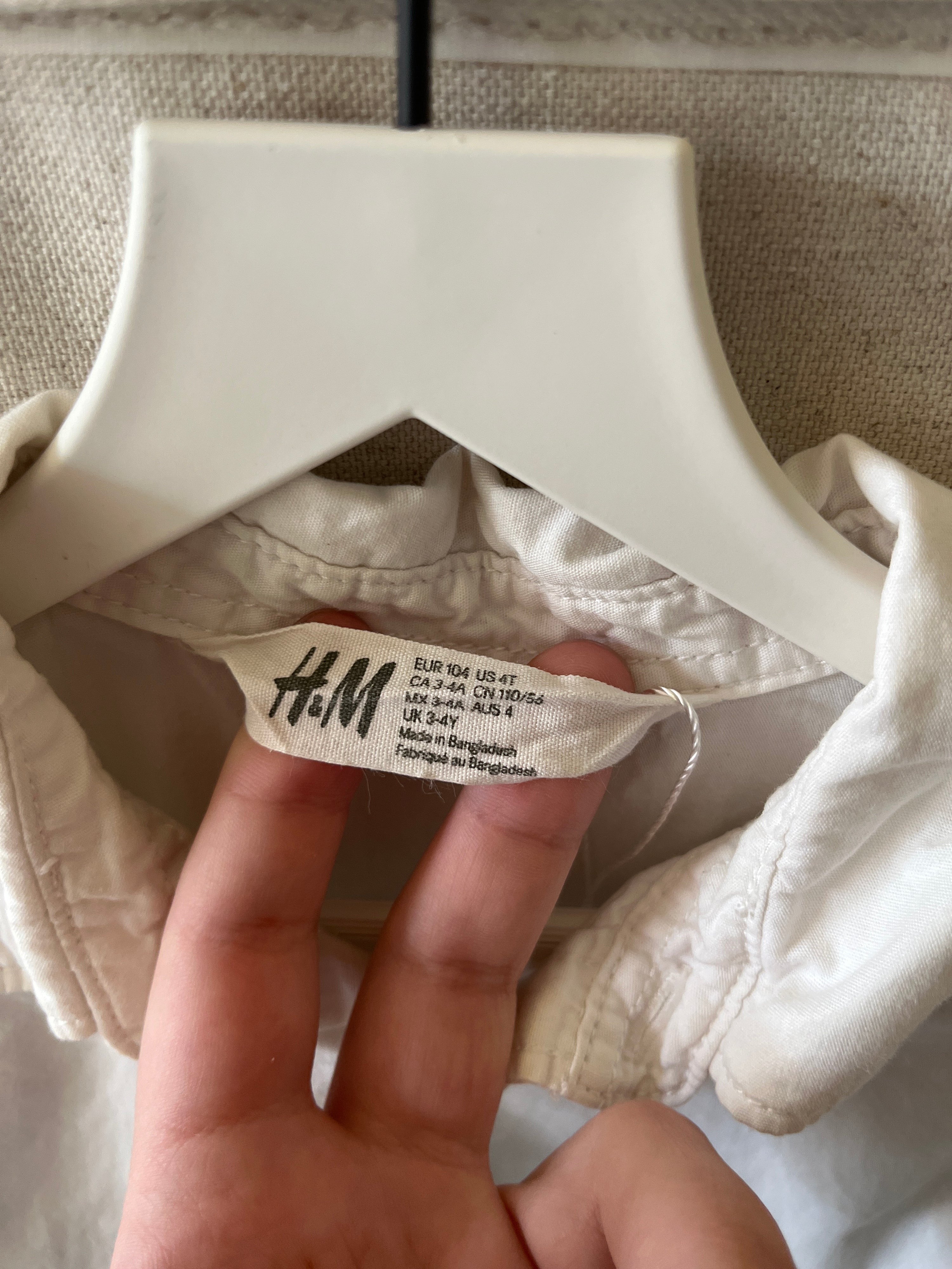 H&M White Button Down Shirt / 4-5 years
