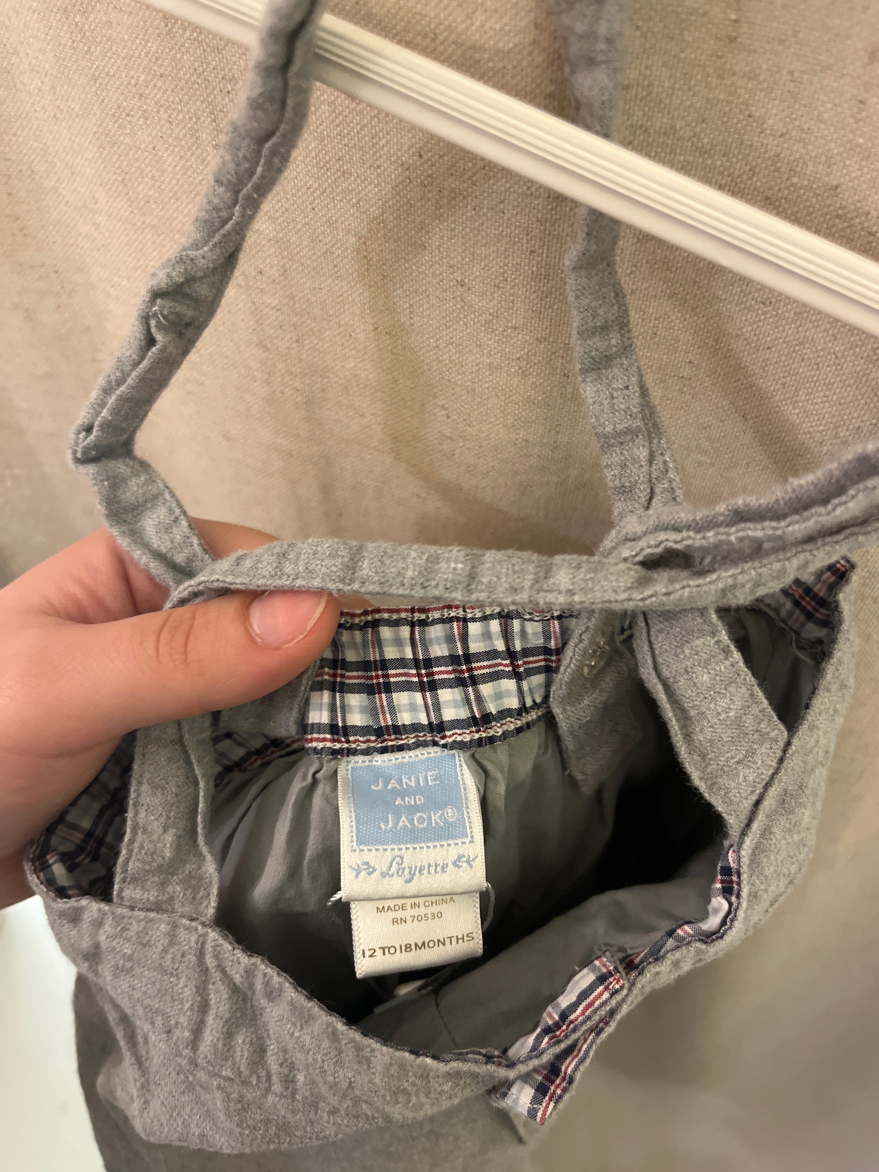 Janie and Jack Gray Jumpsuit / 12-18 months