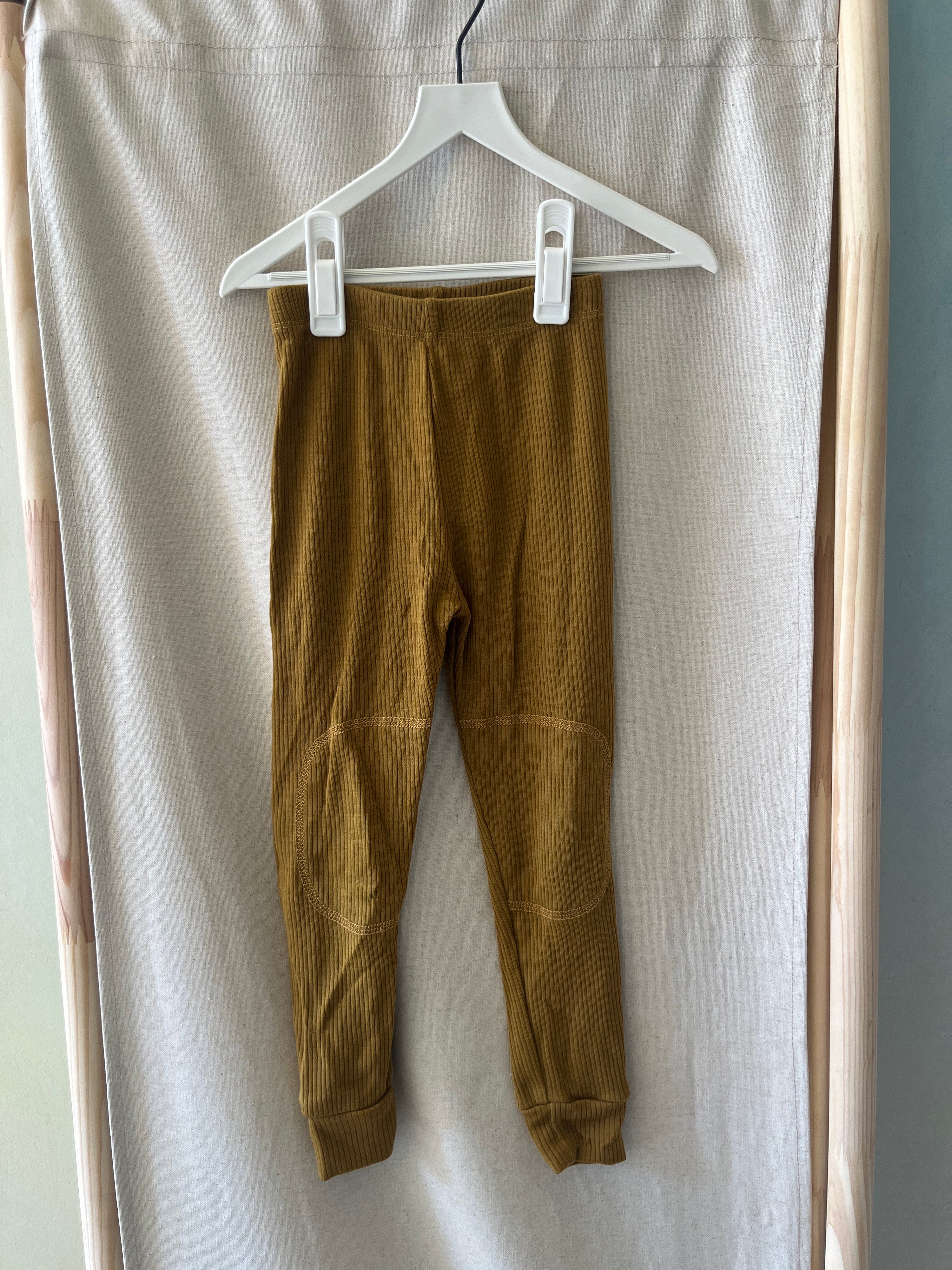 Chasing Windmills Mustard Leggings / 4T (mama mended)