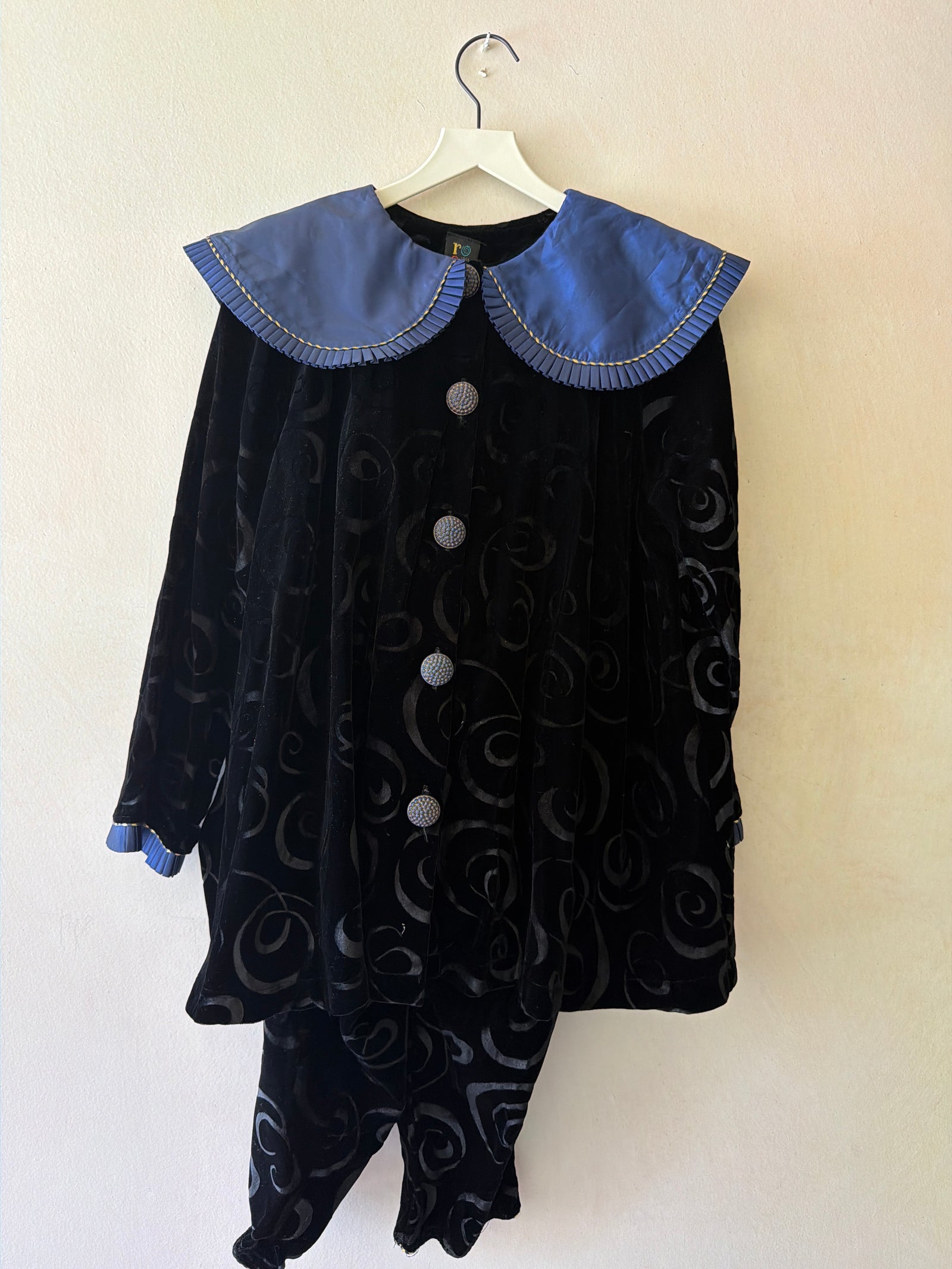 vintage magician costume / 8-10
