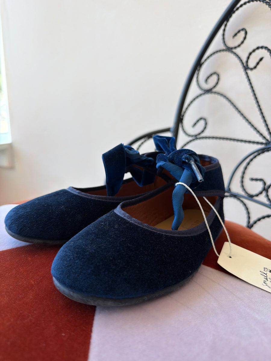 La Coqueta Navy Velvet Mary Jane Tie Up Ballet Flats / 31
