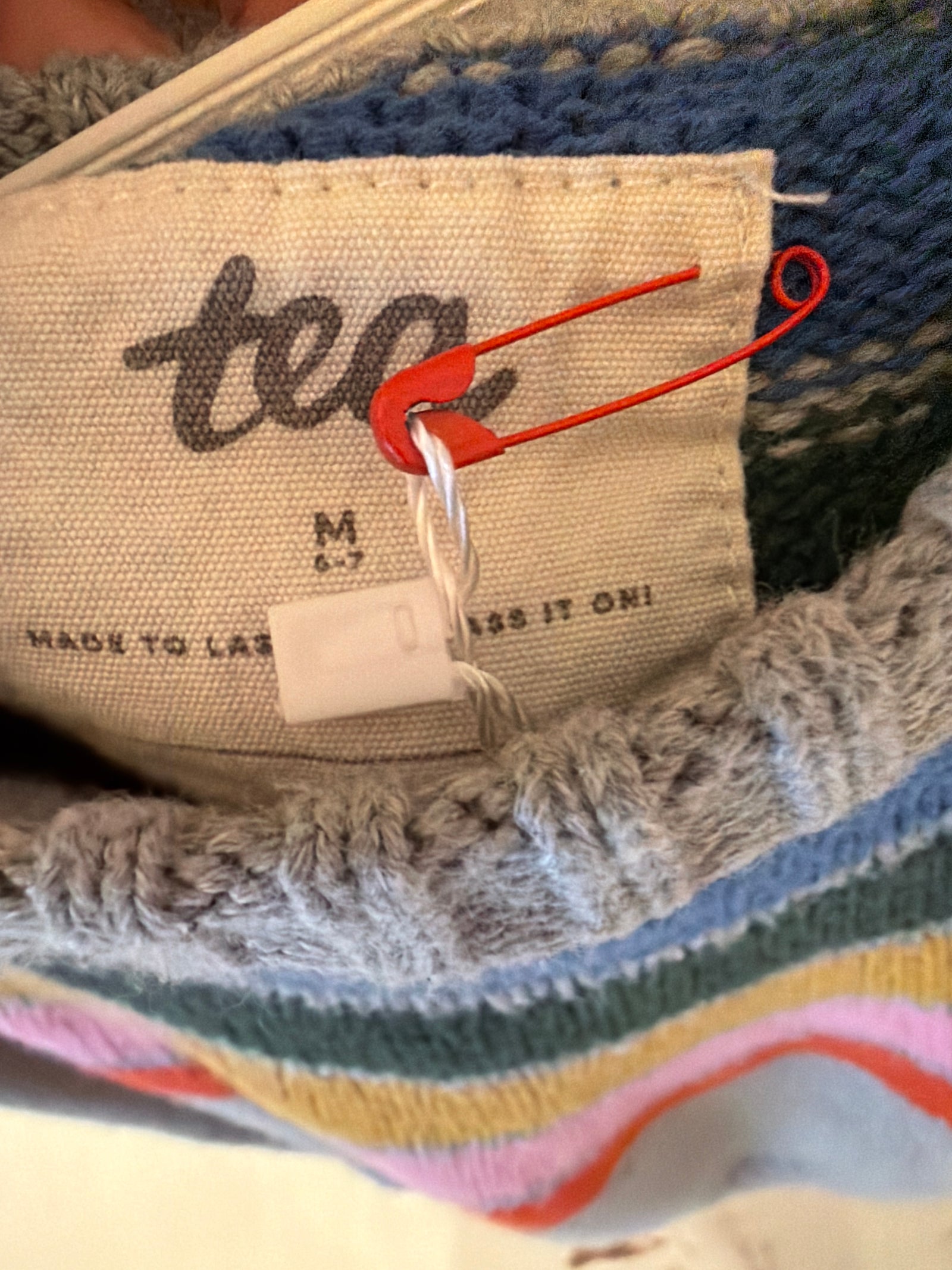 Tea rainbow trim Sweater / 6-7