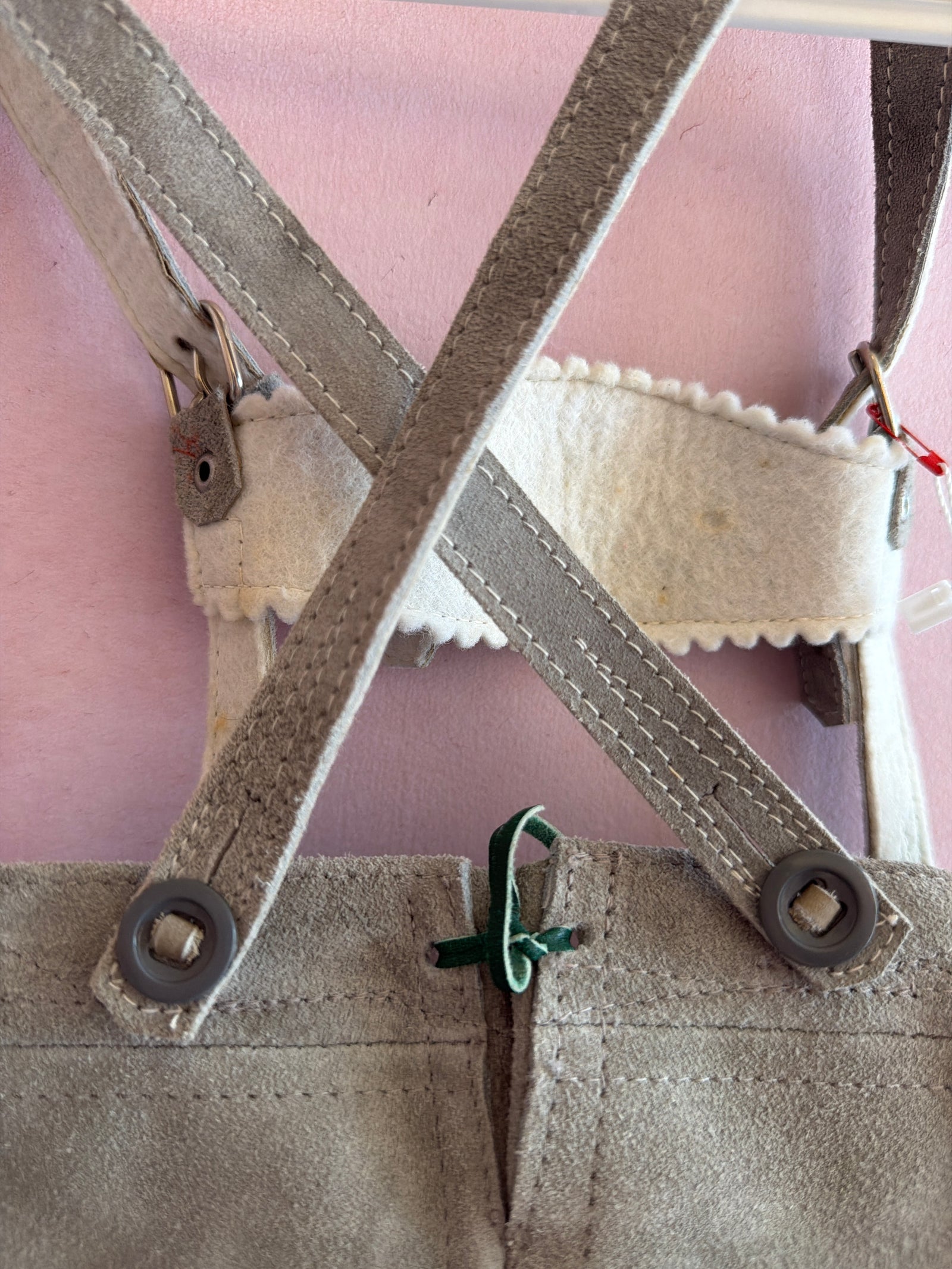 vintage Beige Lederhosen / Youth Small