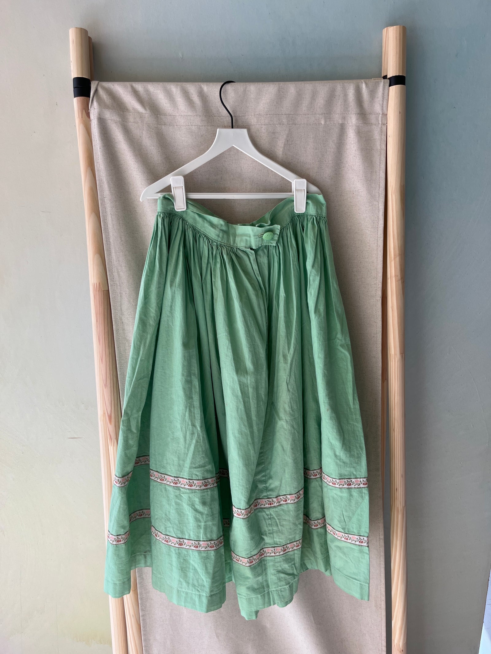 vintage Lime Floral Trim Skirt / 8-10