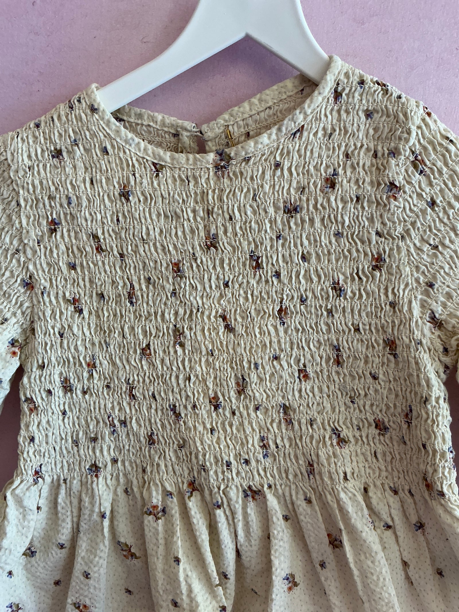 Konges Sløjd Cream Smocked Floral Blouse / 2