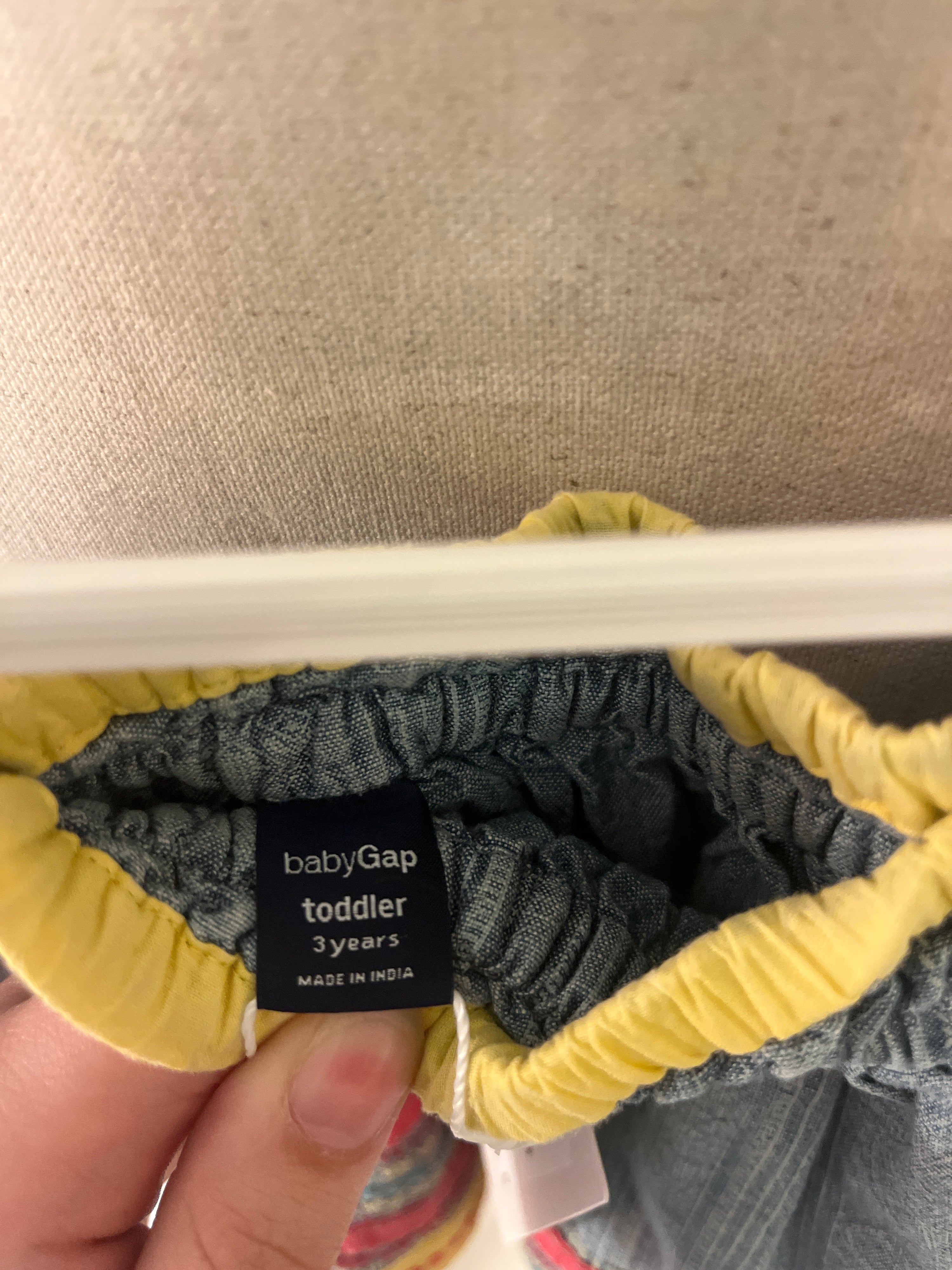 baby Gap embroidered trim skirt / 3-4 Years