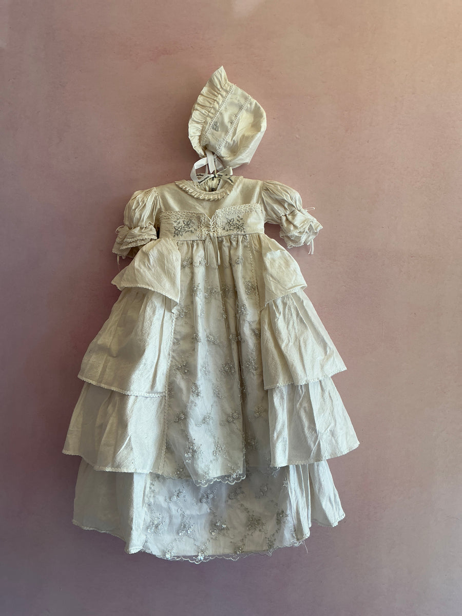 Gabriela's Collections Christening Gown with Bonnet / 
6 months