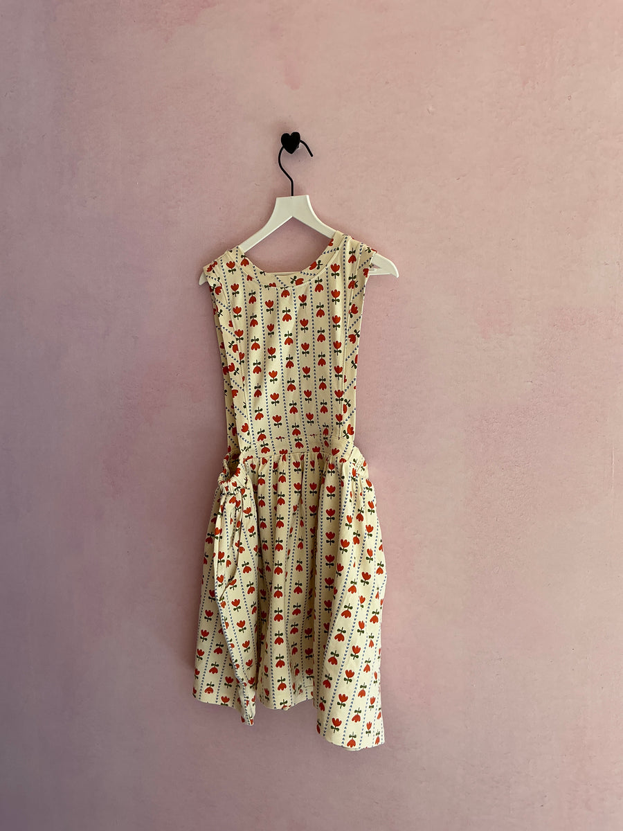 Hanna Andersson Folk Tulip pinafore dress / 6-7 Years