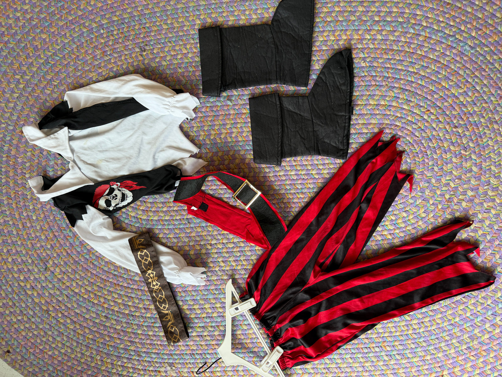 Morph Costumes Pirate Set / Youth Small (As is)