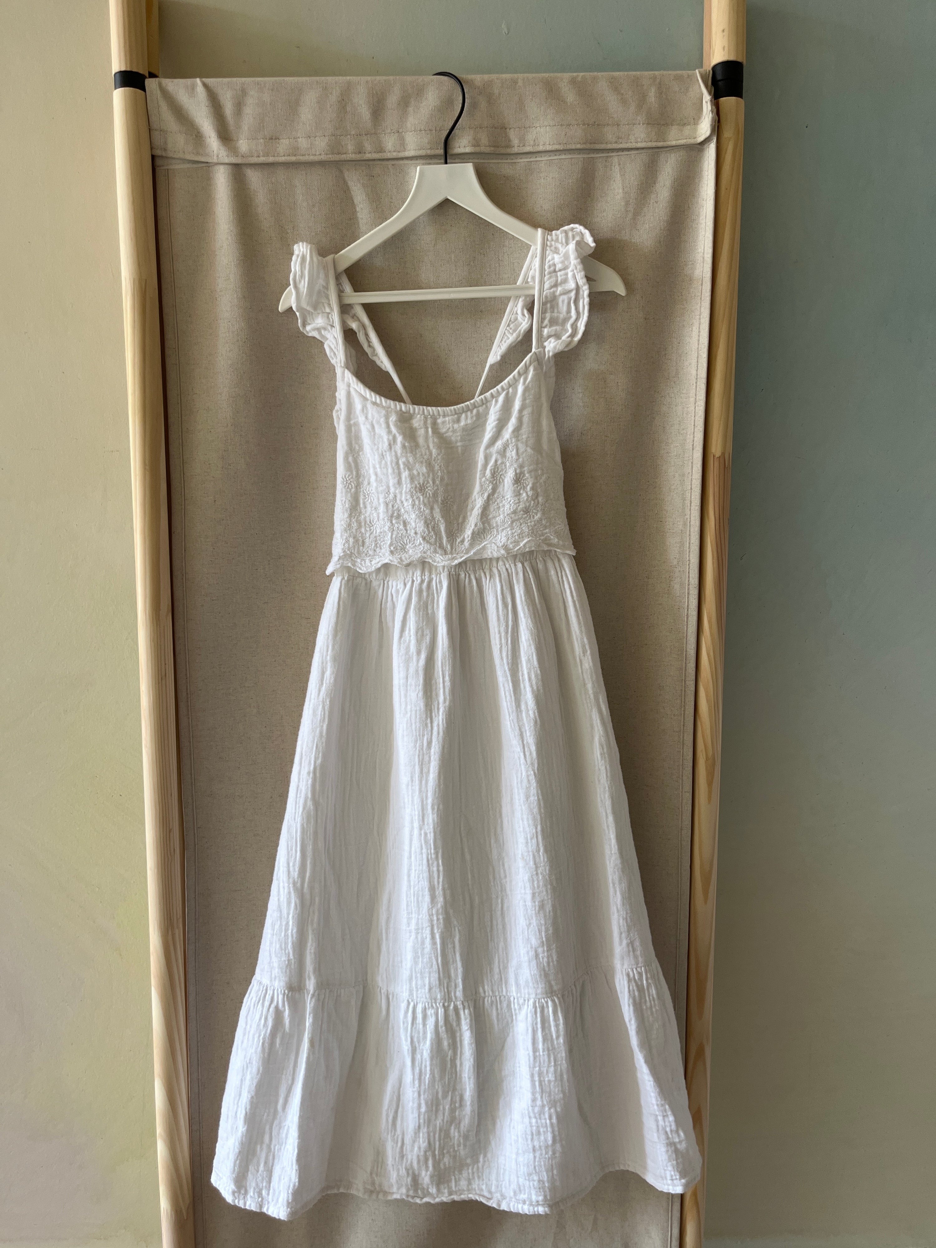 cat & jack White Embroidery Dress / 8